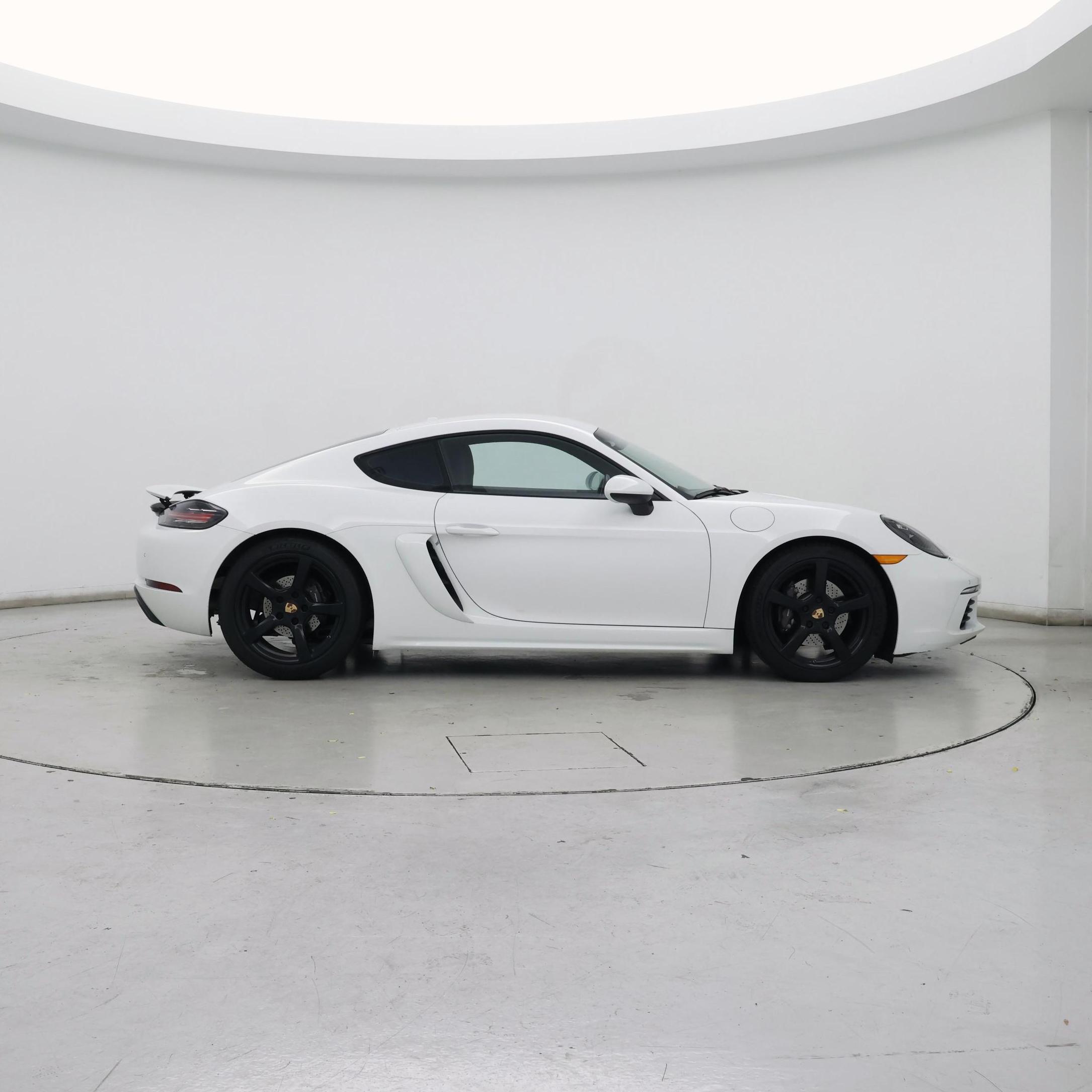 Thumbnail: 2019 Porsche 718 Cayman - 7