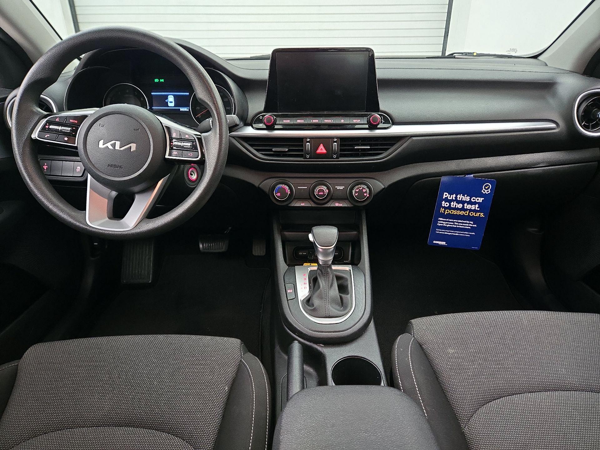 Thumbnail: 2022 Kia Forte - 9