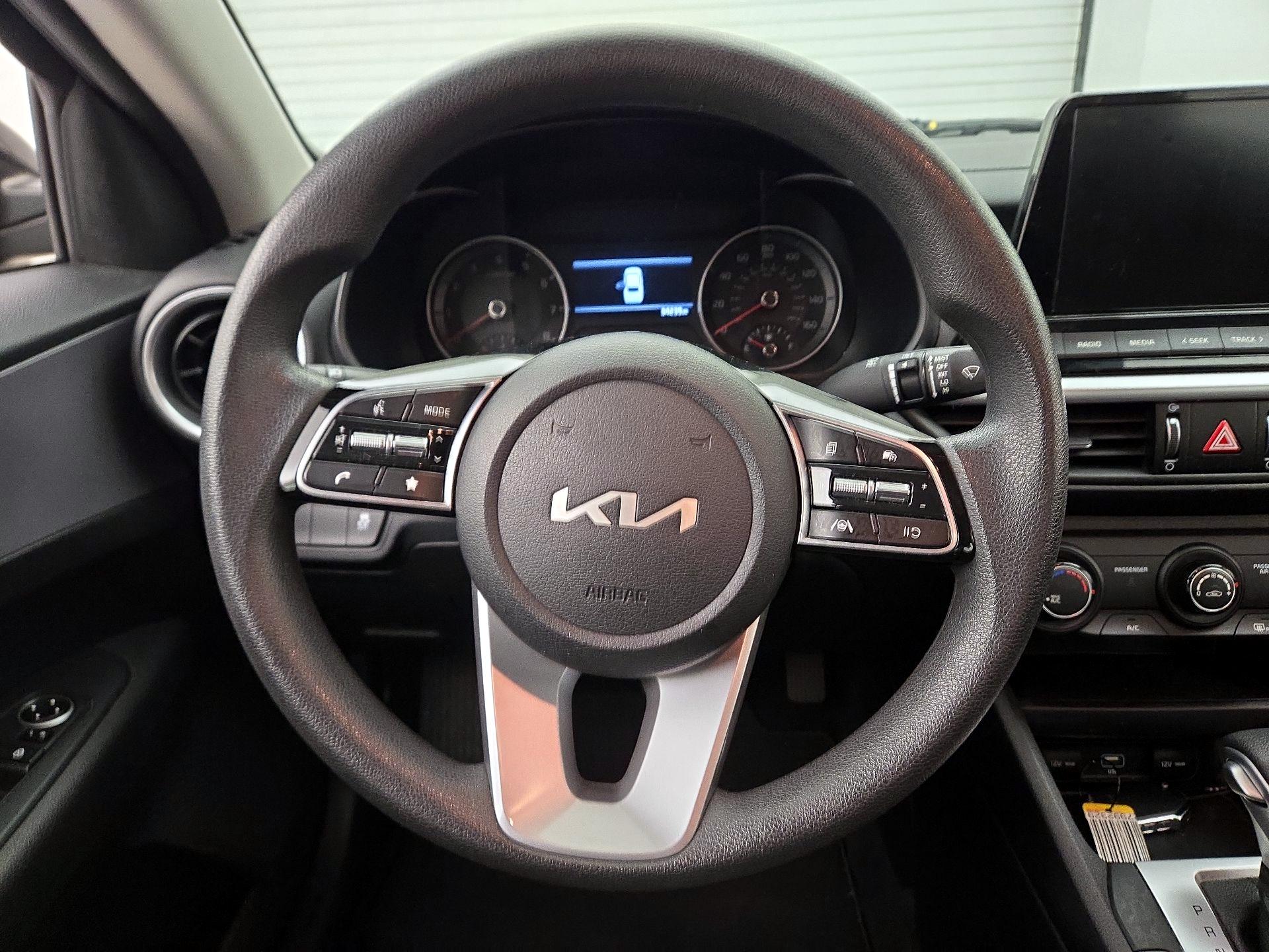 Thumbnail: 2022 Kia Forte - 10