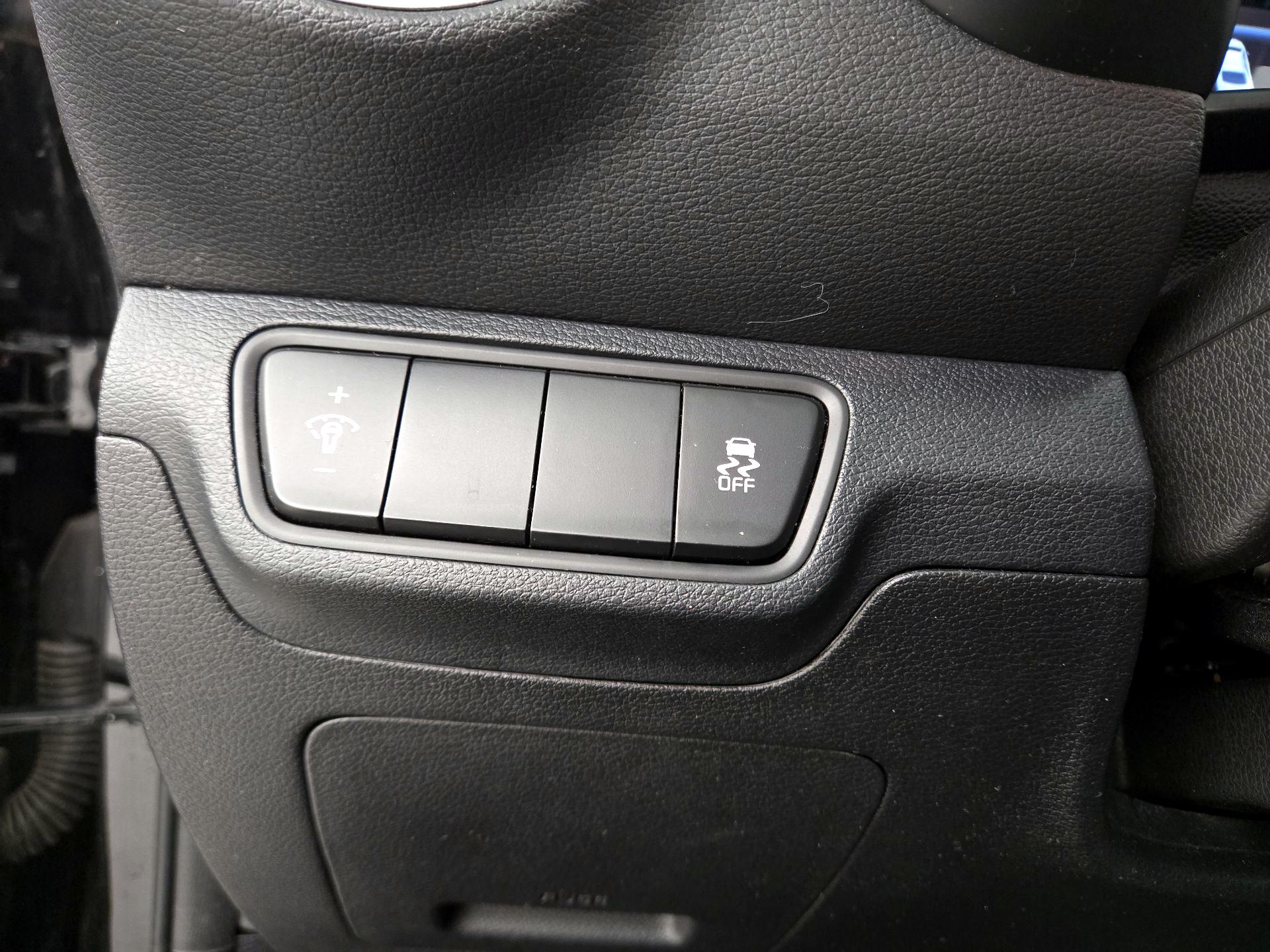 Thumbnail: 2022 Kia Forte - 13