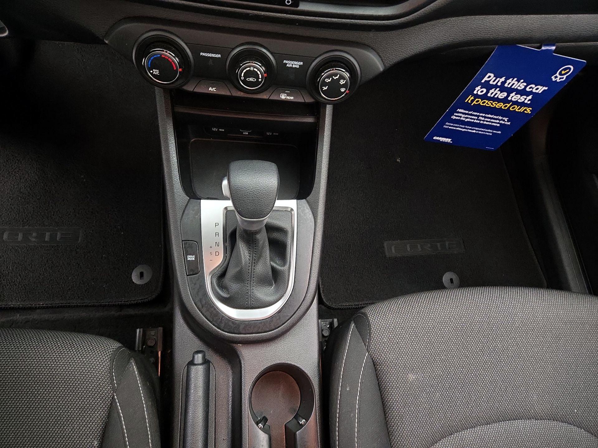 Thumbnail: 2022 Kia Forte - 17