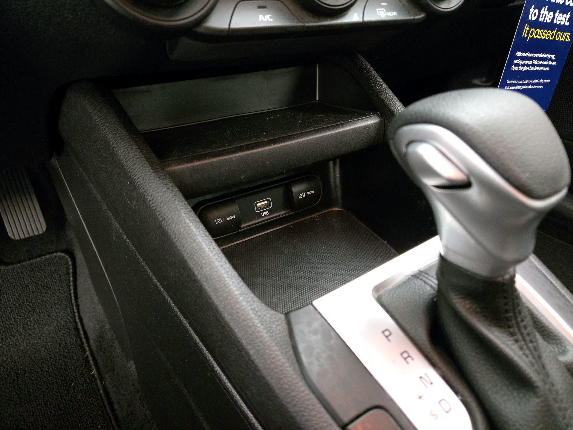 Thumbnail: 2022 Kia Forte - 18