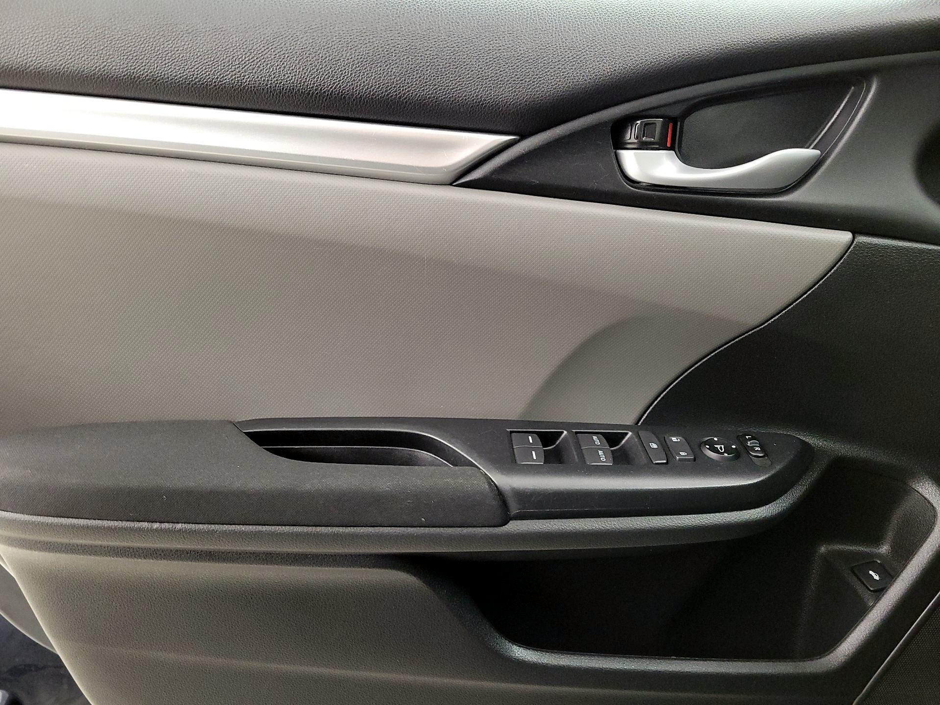 Thumbnail: 2019 Honda Civic - 12