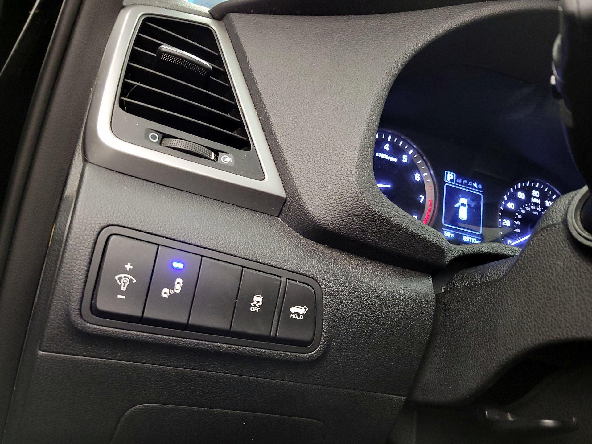 Thumbnail: 2016 Hyundai Tucson - 13