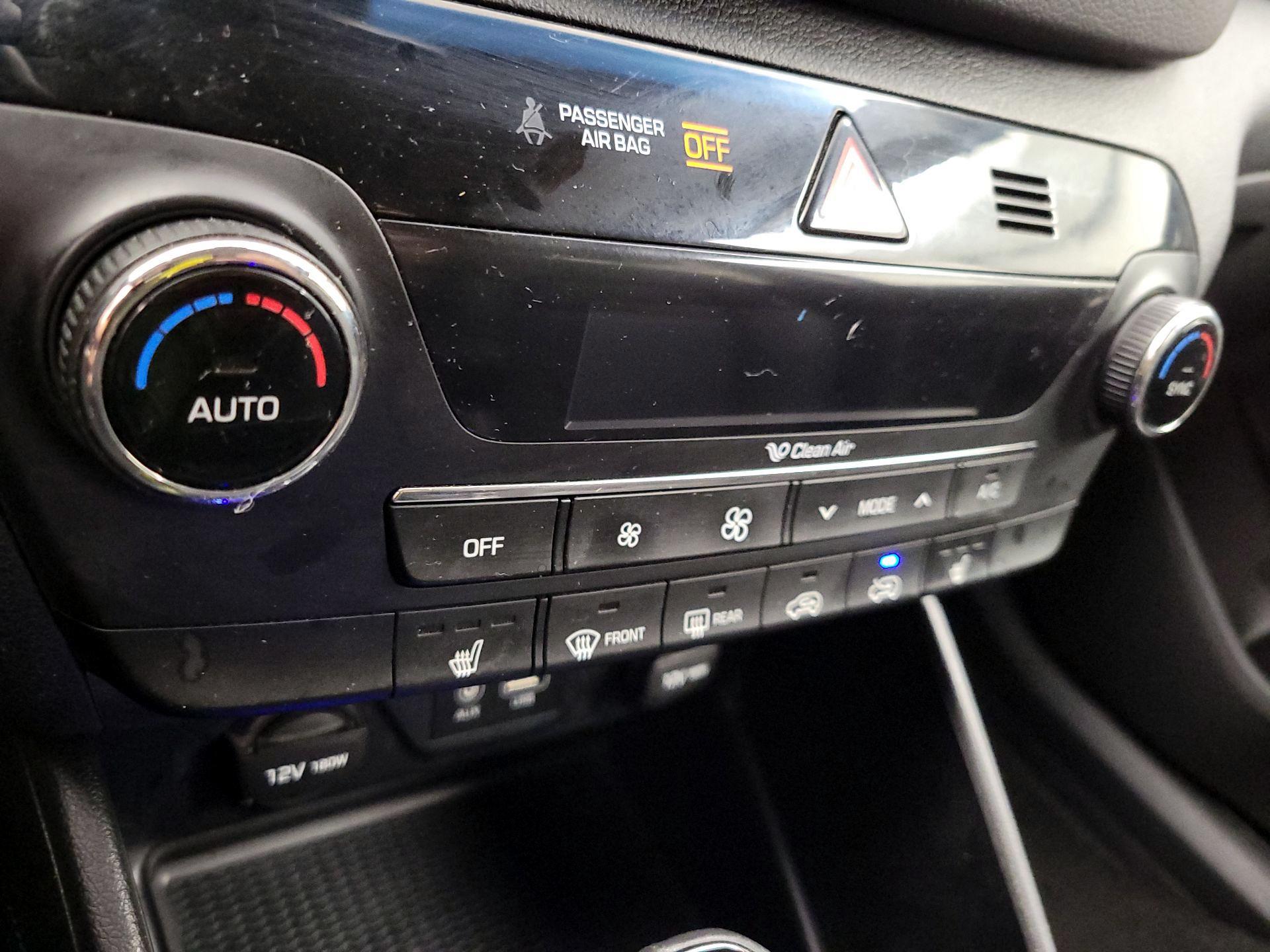 Thumbnail: 2016 Hyundai Tucson - 17