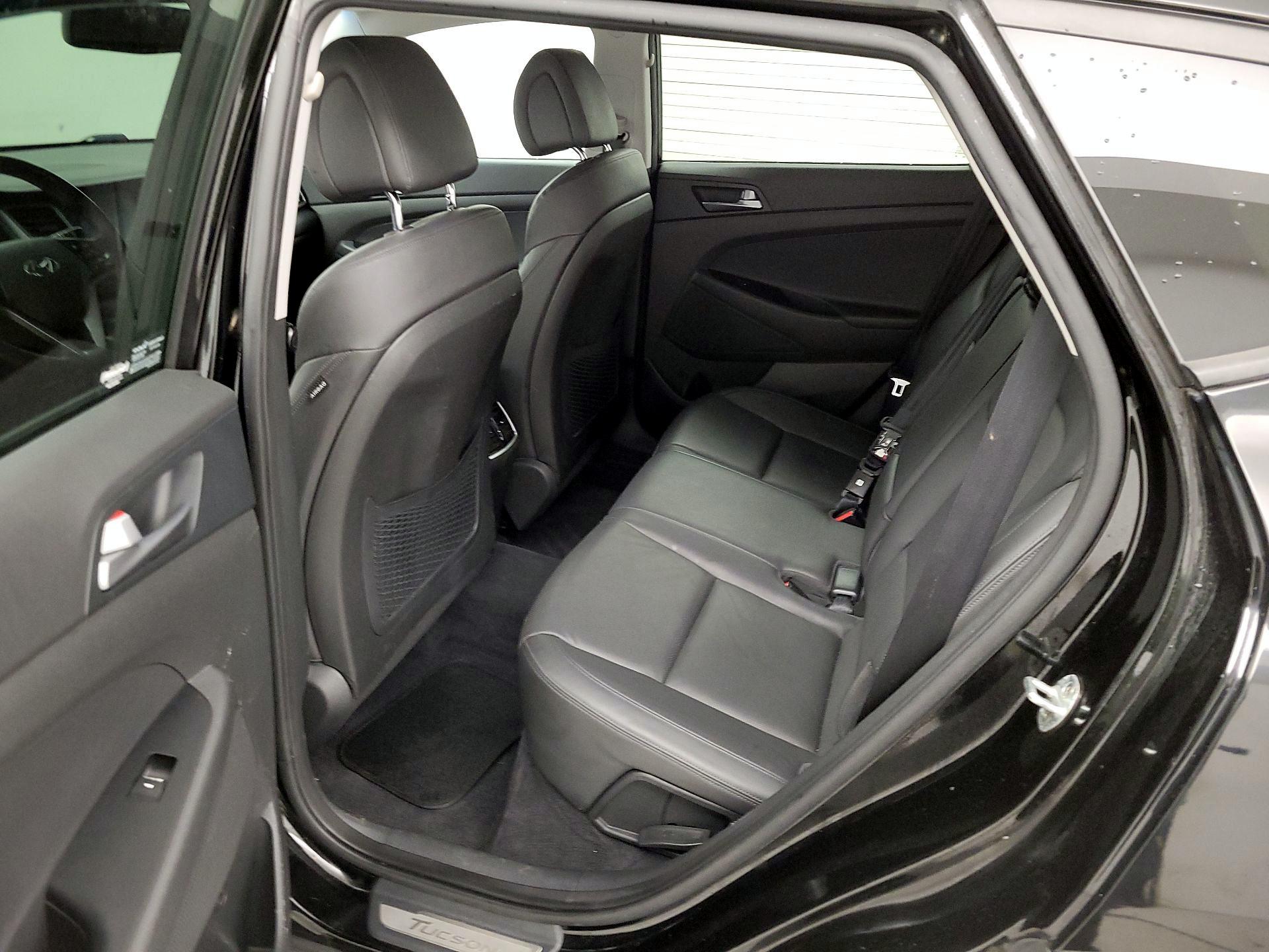 Thumbnail: 2016 Hyundai Tucson - 20