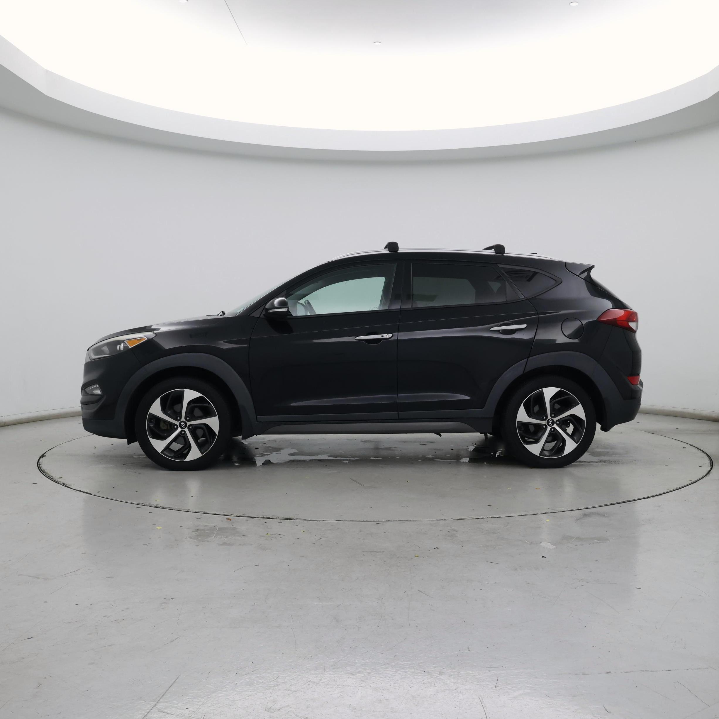 Thumbnail: 2016 Hyundai Tucson - 3