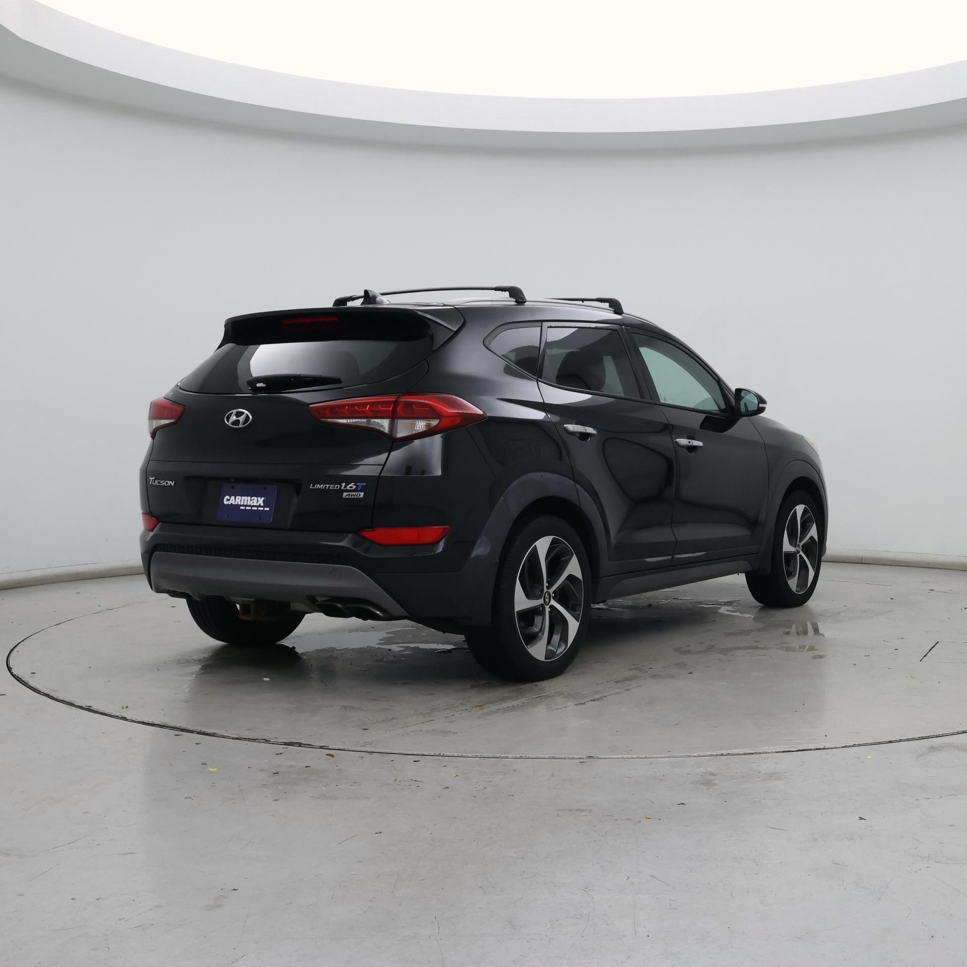 Thumbnail: 2016 Hyundai Tucson - 8