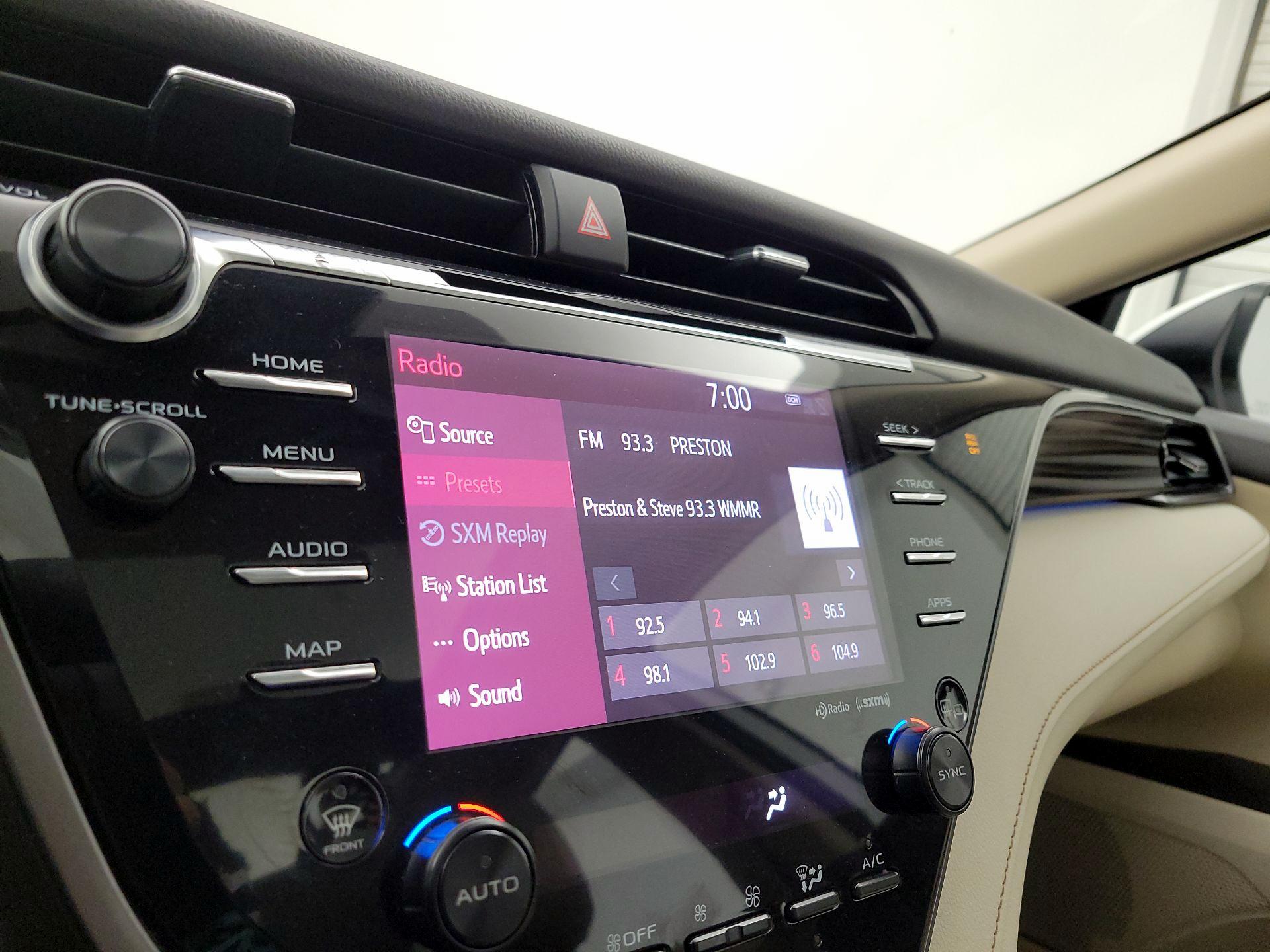 Thumbnail: 2019 Toyota Camry - 15