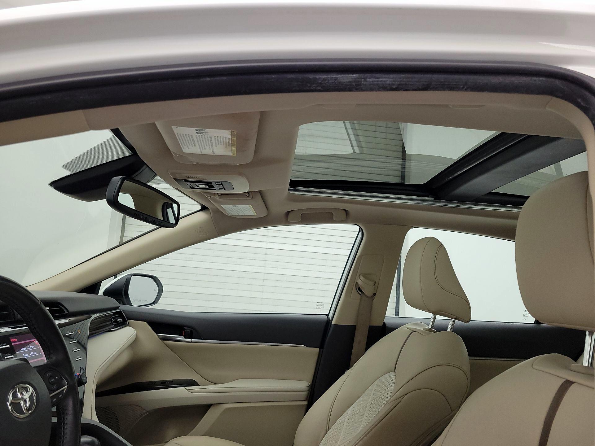 Thumbnail: 2019 Toyota Camry - 19