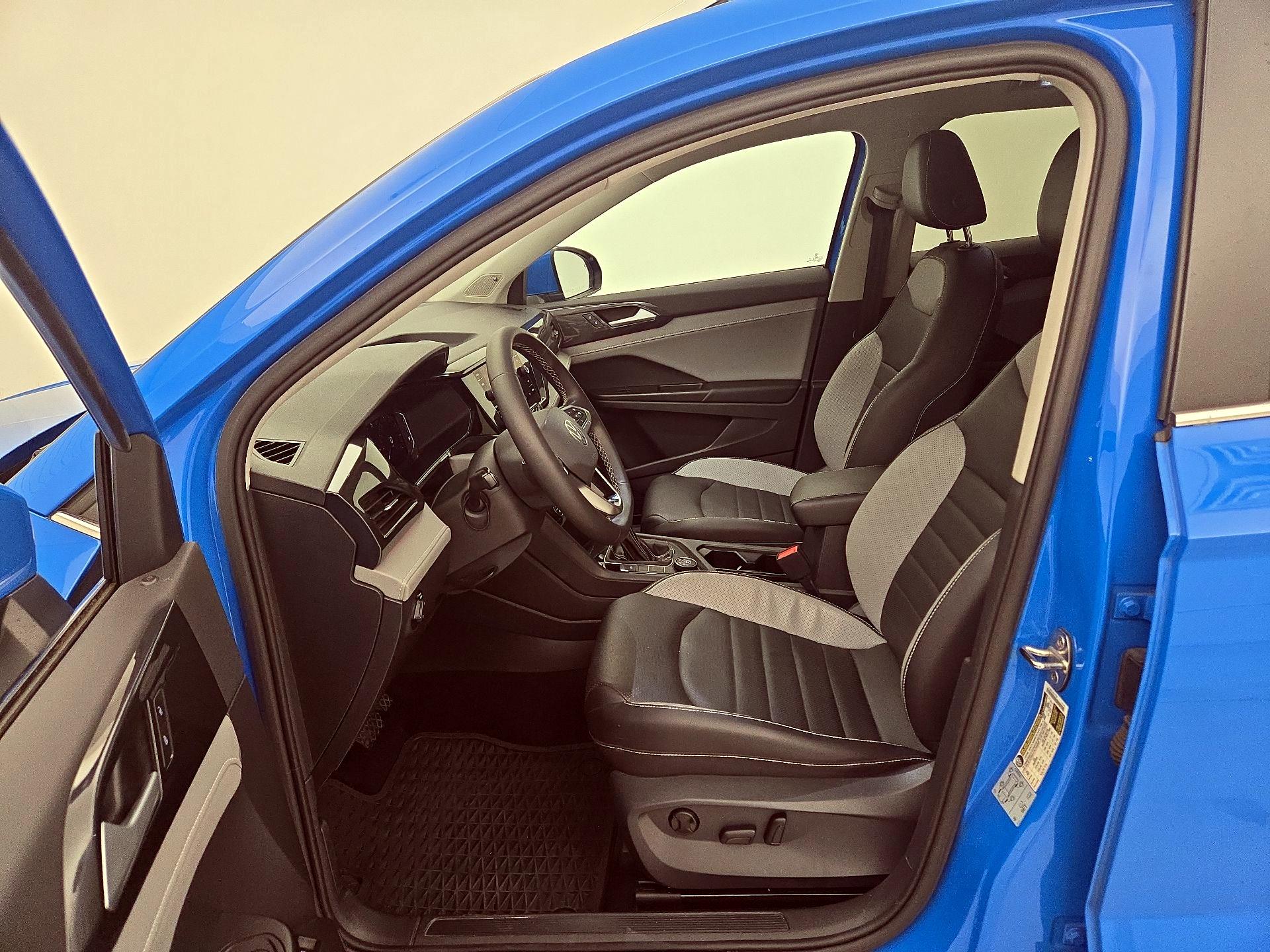 Thumbnail: 2022 Volkswagen Taos - 11