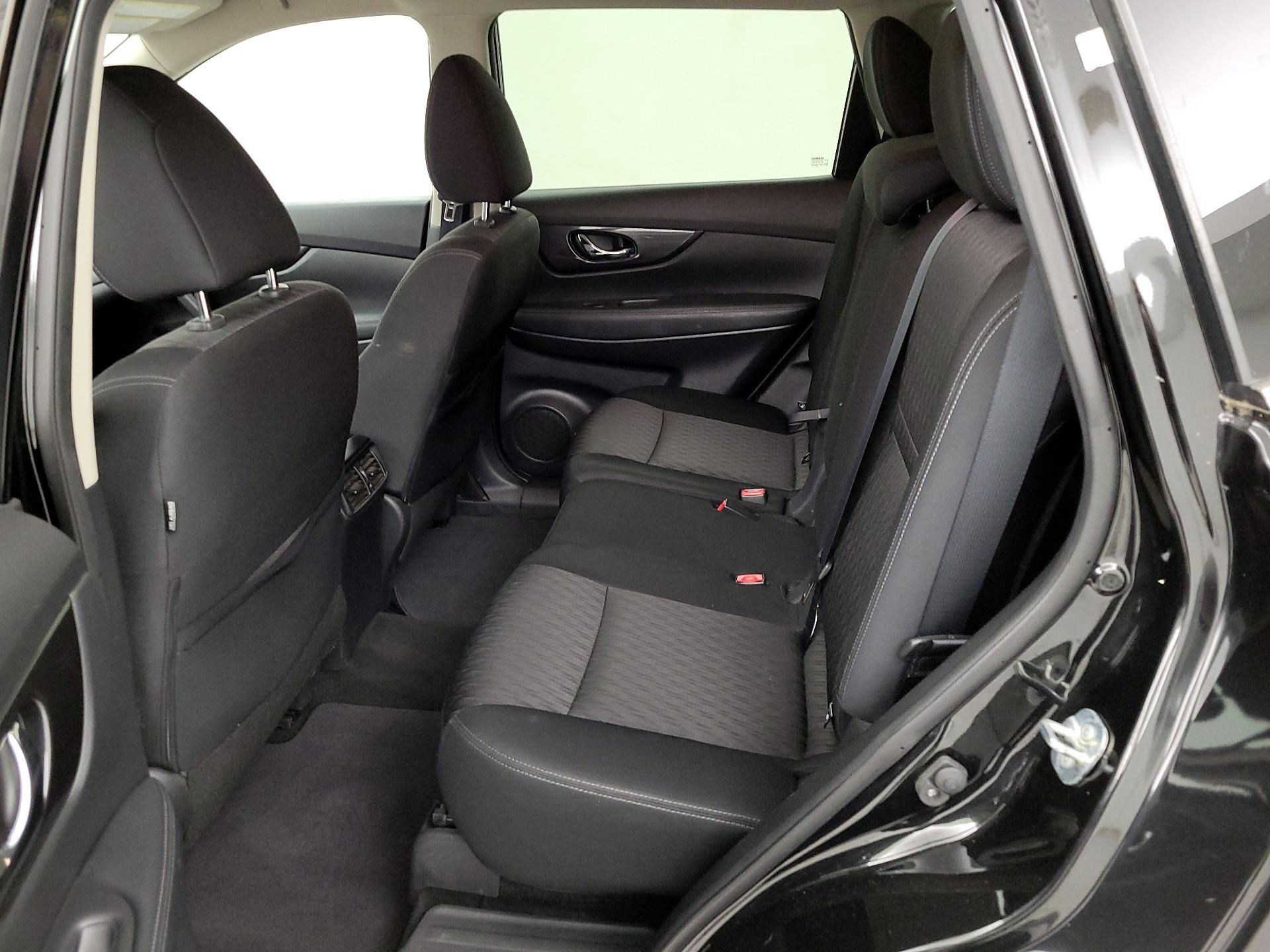 Thumbnail: 2018 Nissan Rogue - 19