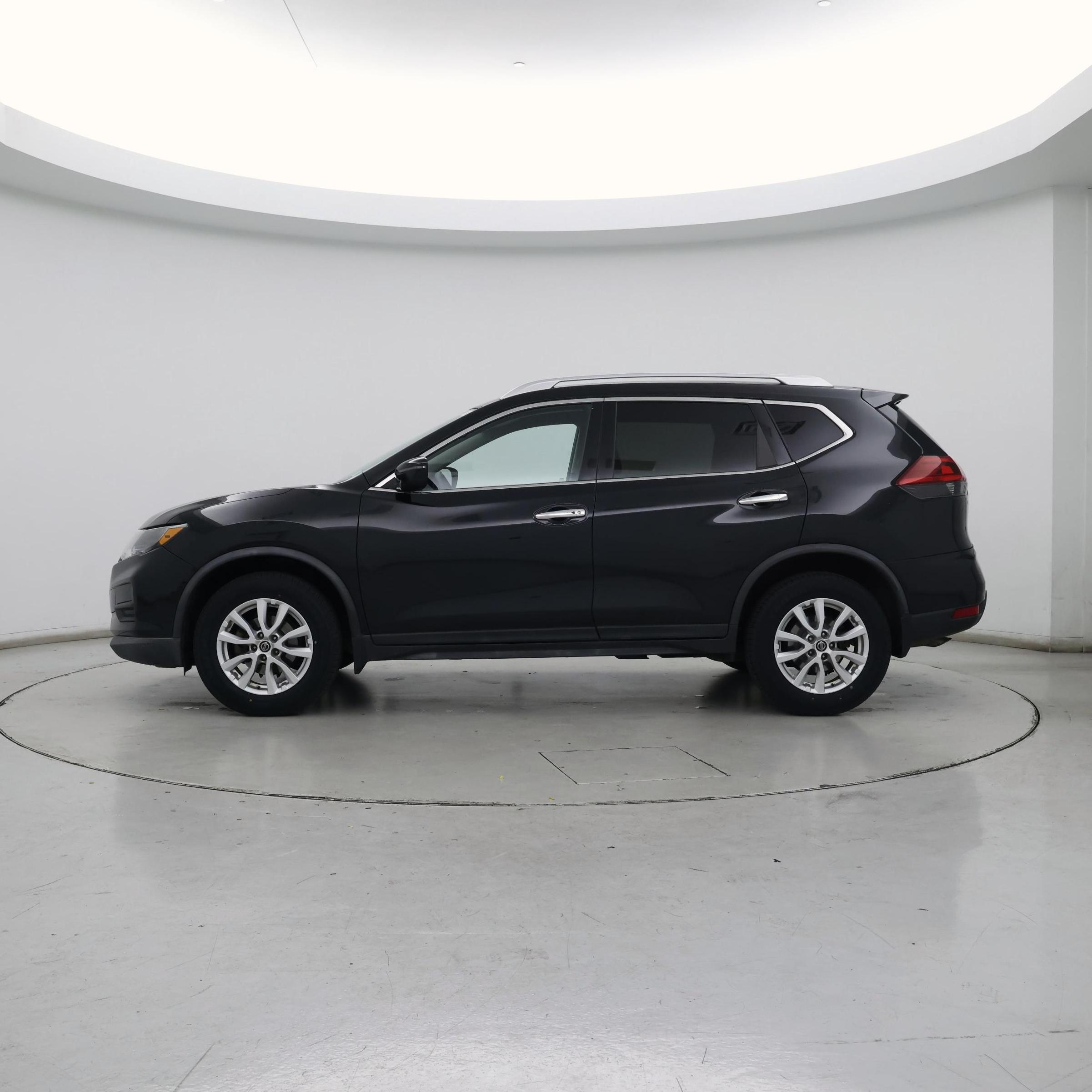Thumbnail: 2018 Nissan Rogue - 3