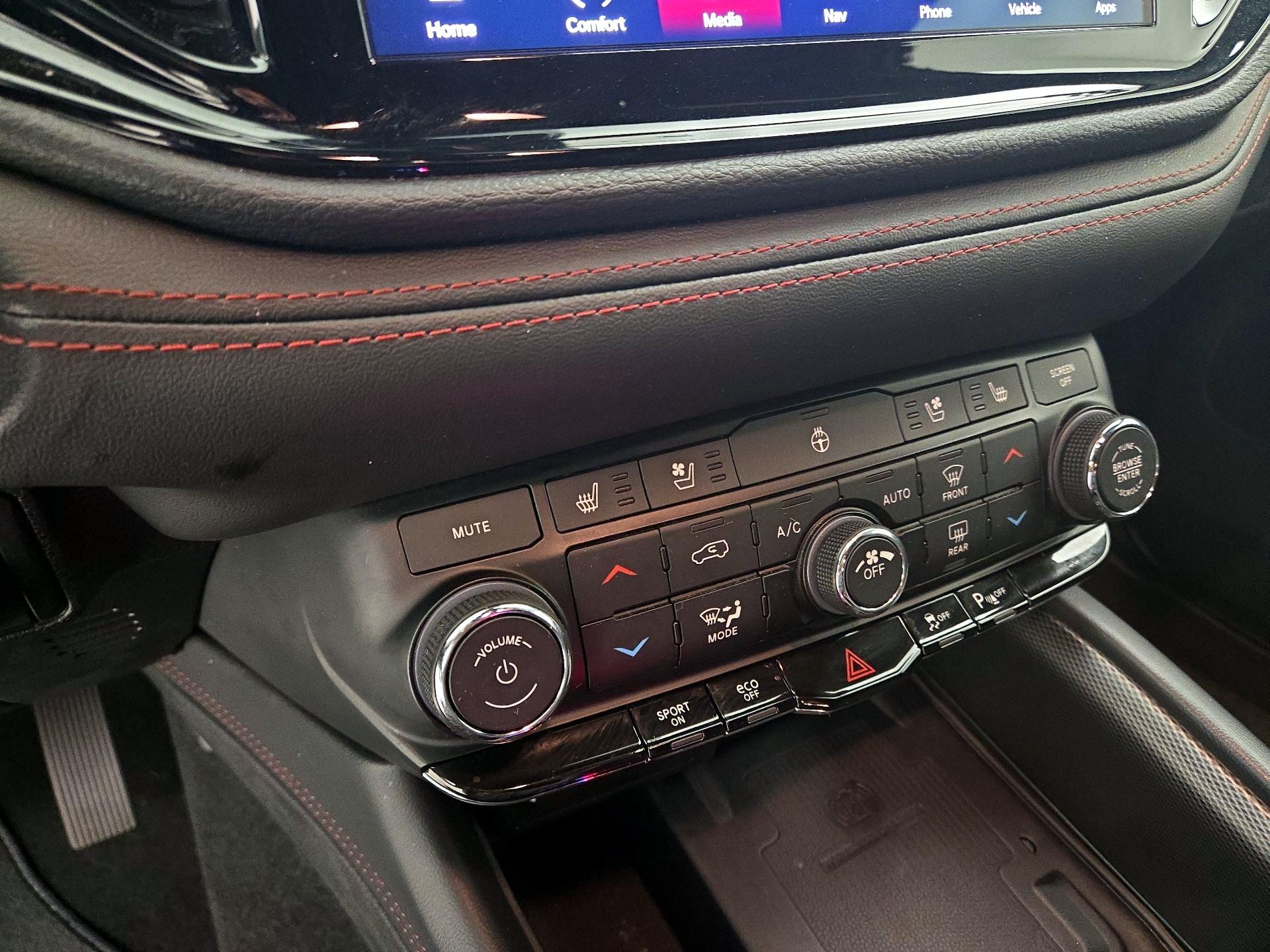 Thumbnail: 2023 Dodge Durango - 16