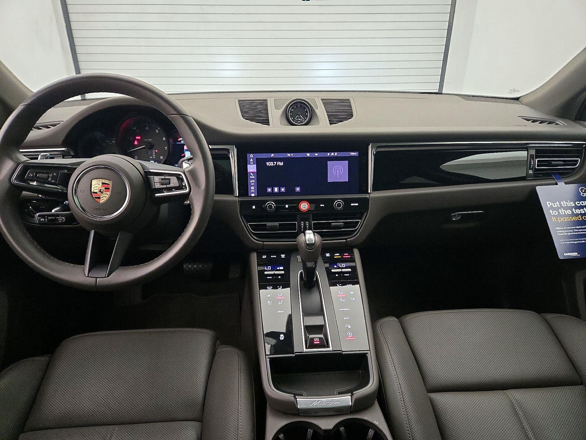 Thumbnail: 2023 Porsche Macan - 9