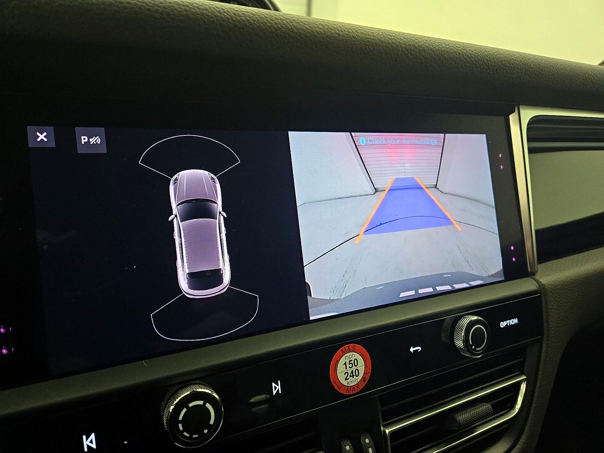 Thumbnail: 2023 Porsche Macan - 14