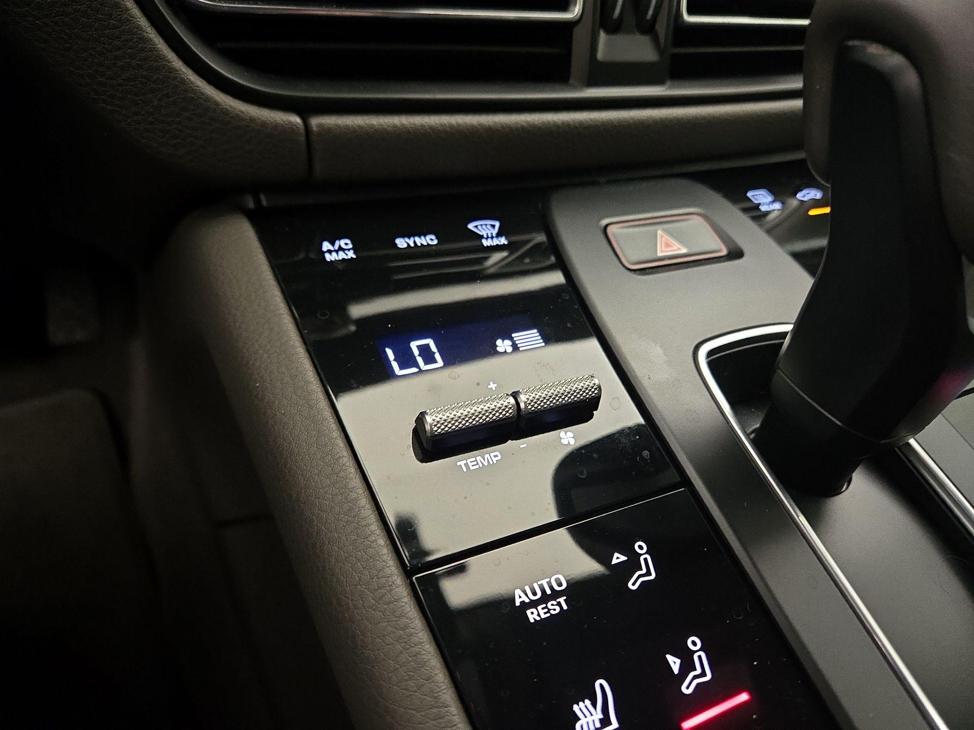 Thumbnail: 2023 Porsche Macan - 16