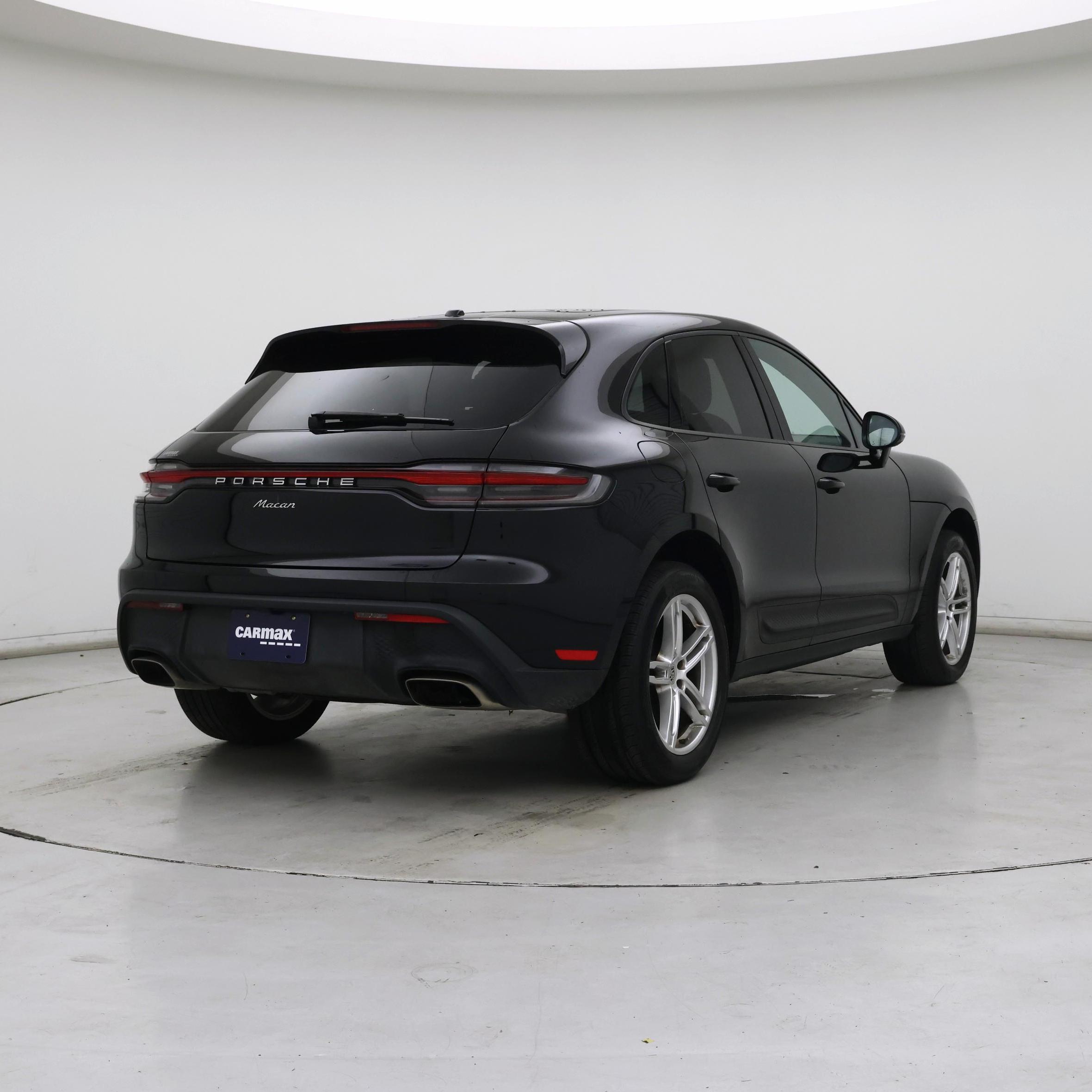 Thumbnail: 2023 Porsche Macan - 8