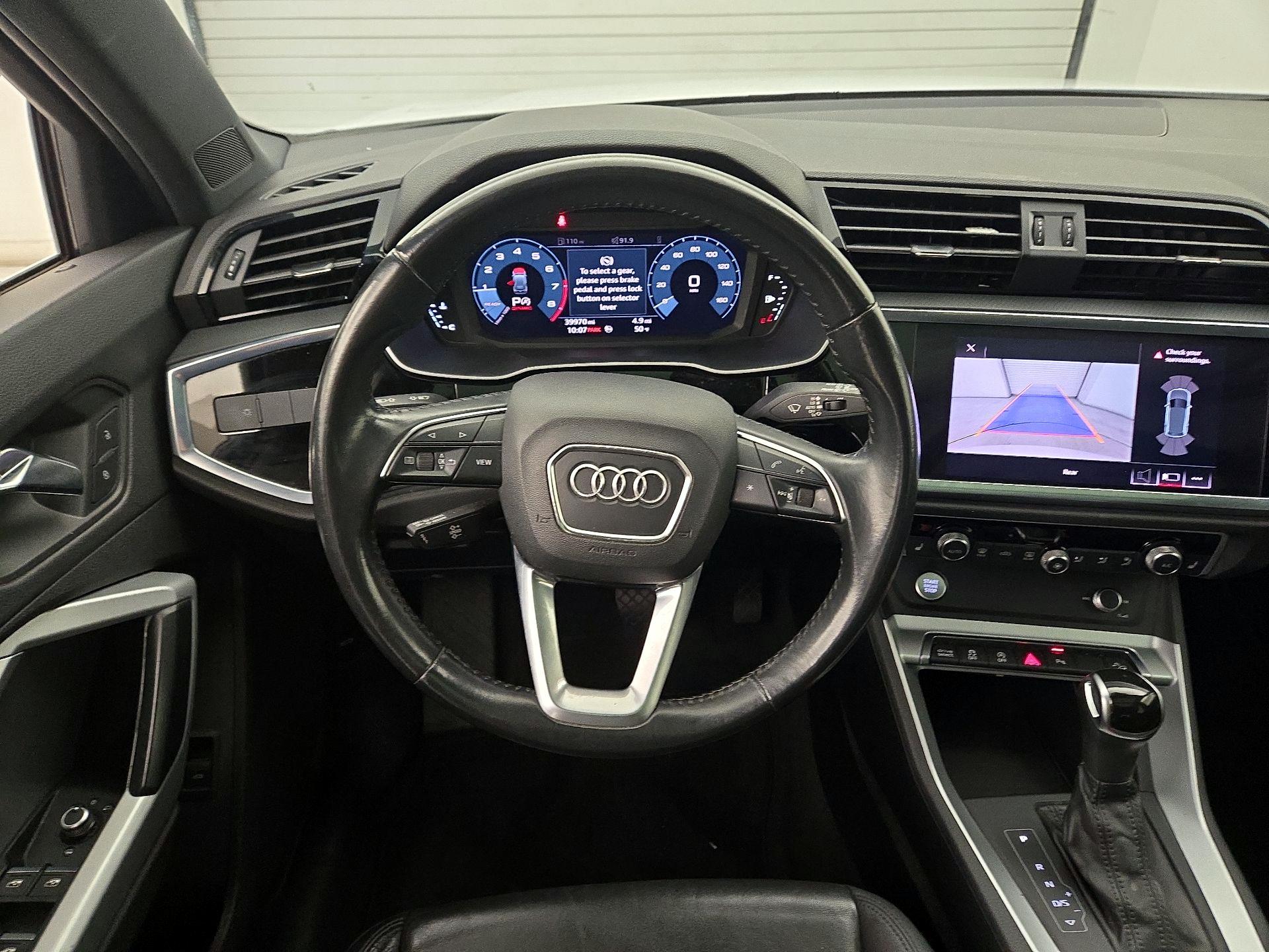 Thumbnail: 2020 Audi Q3 - 10