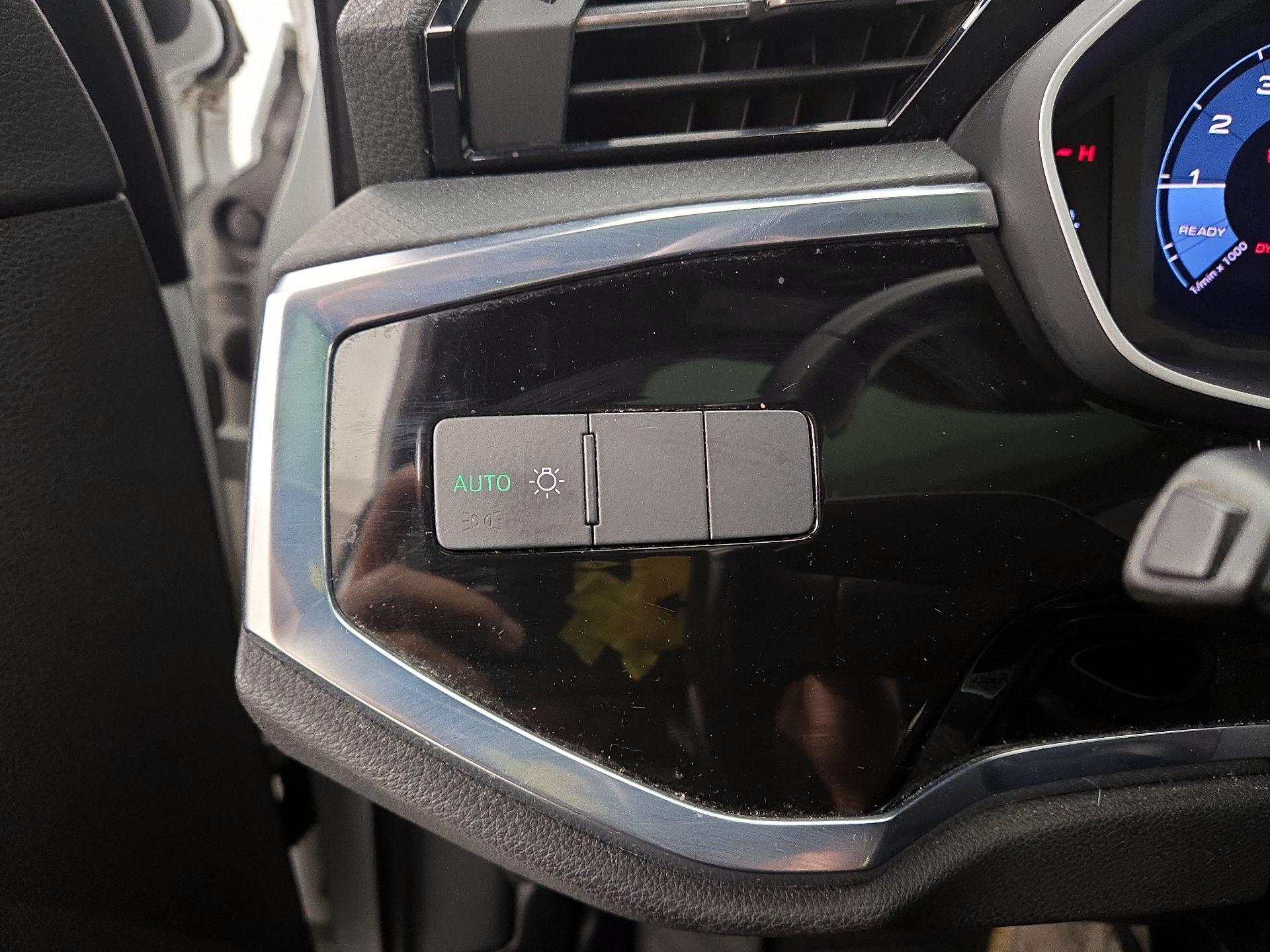 Thumbnail: 2020 Audi Q3 - 13