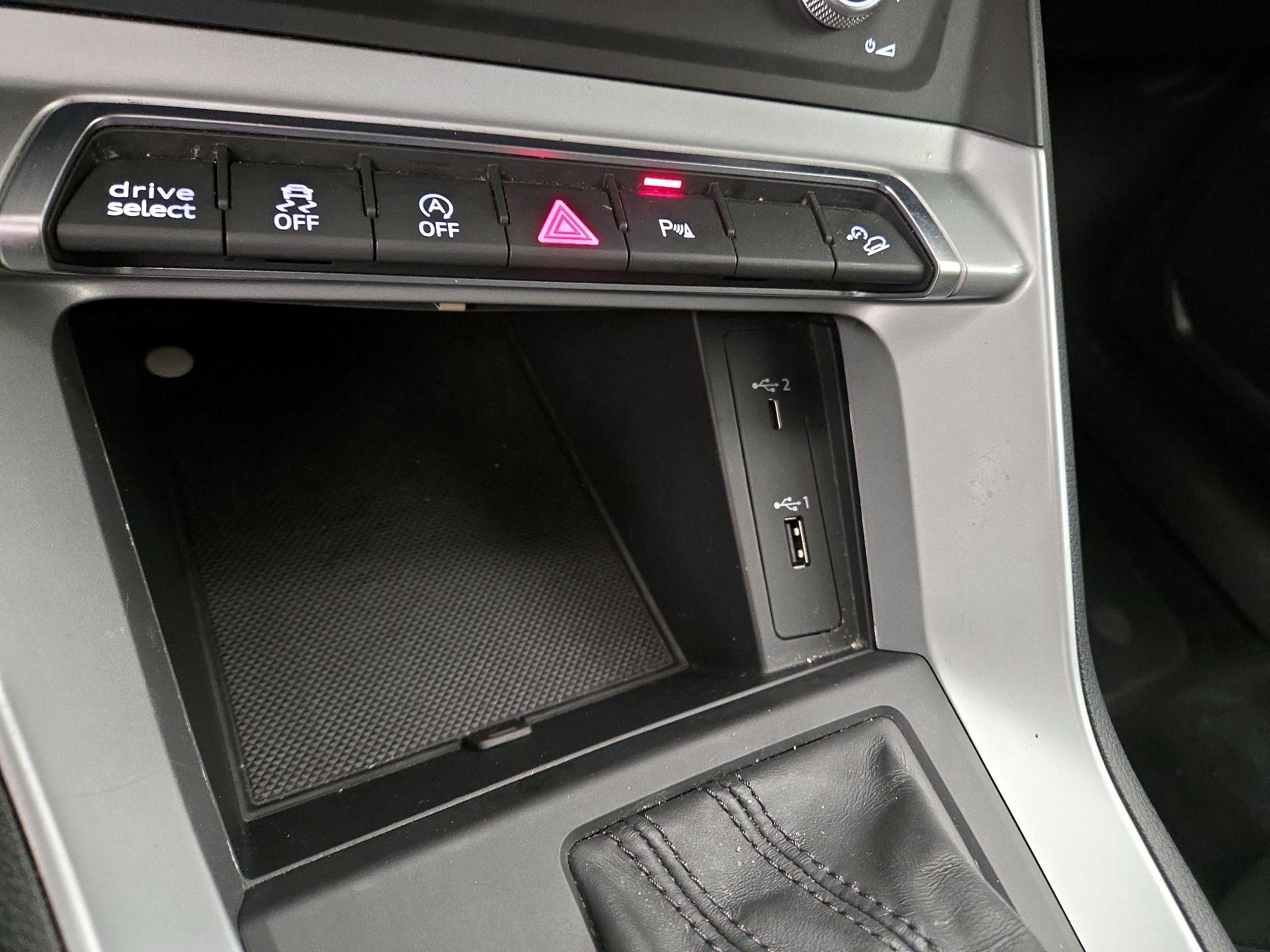 Thumbnail: 2020 Audi Q3 - 18