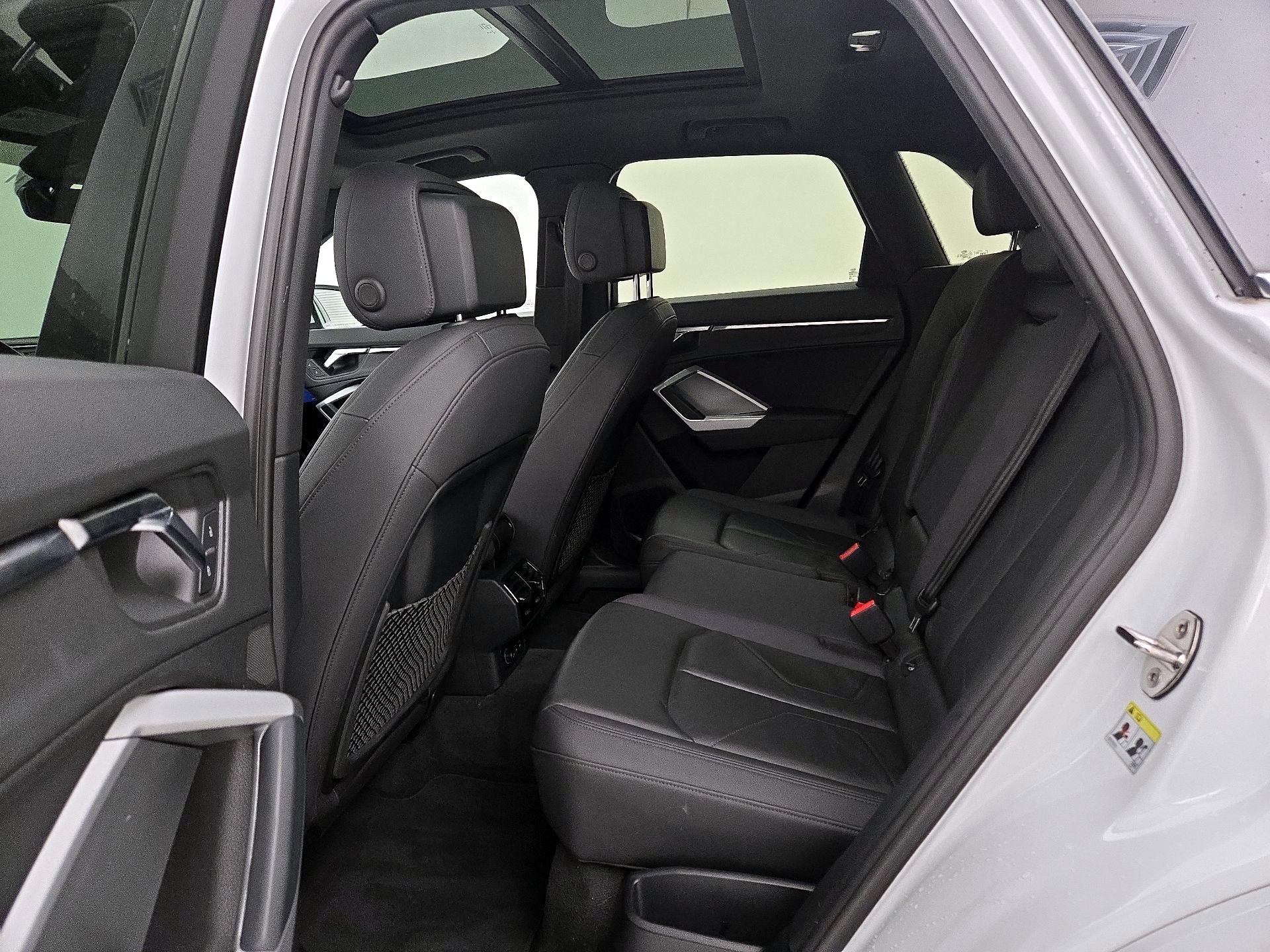 Thumbnail: 2020 Audi Q3 - 20