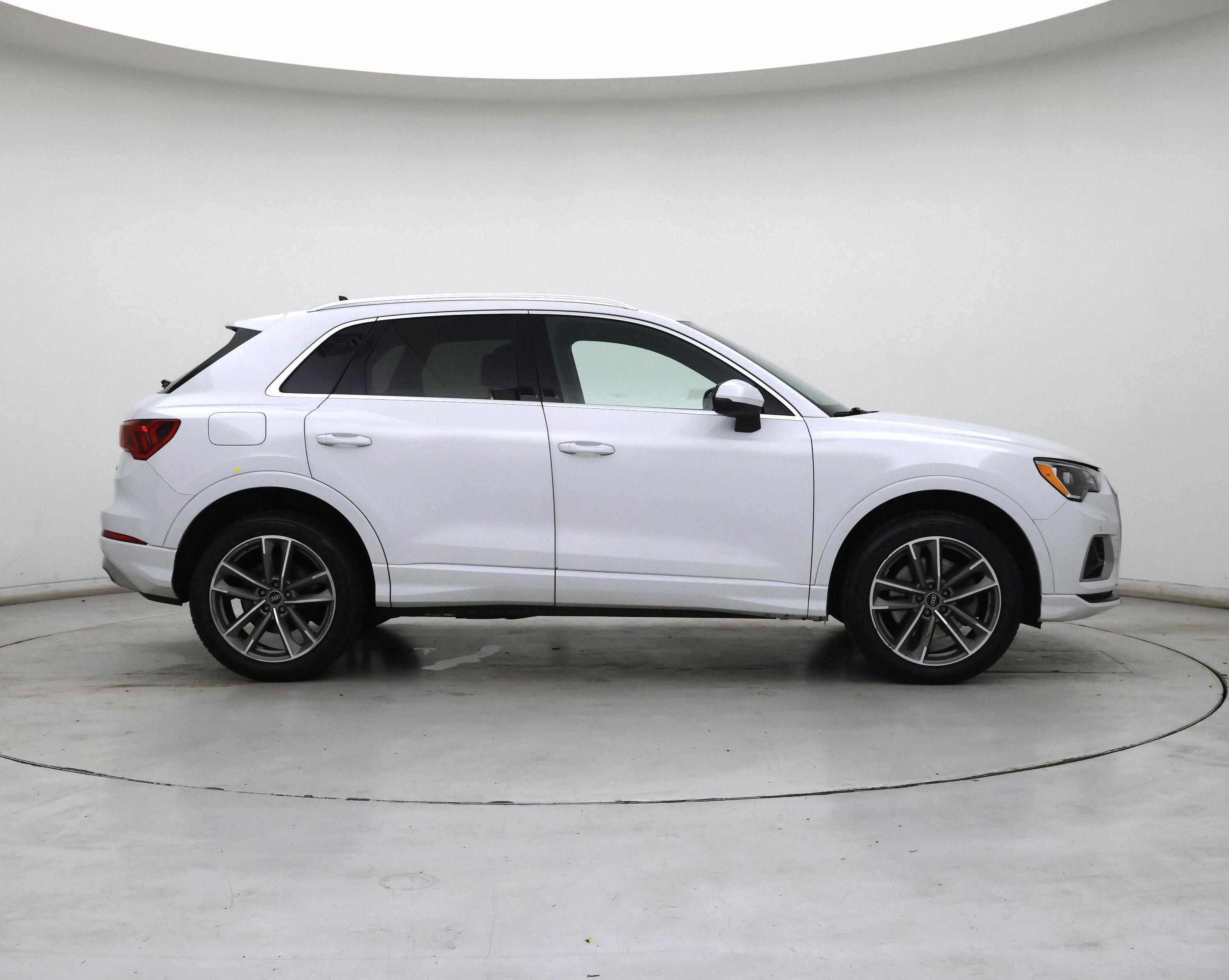 Thumbnail: 2020 Audi Q3 - 7