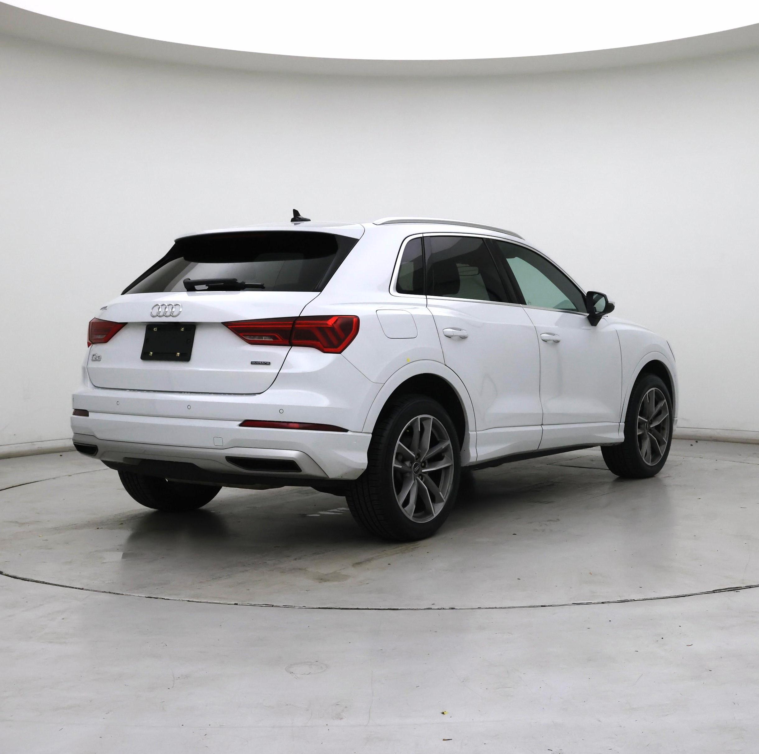 Thumbnail: 2020 Audi Q3 - 8