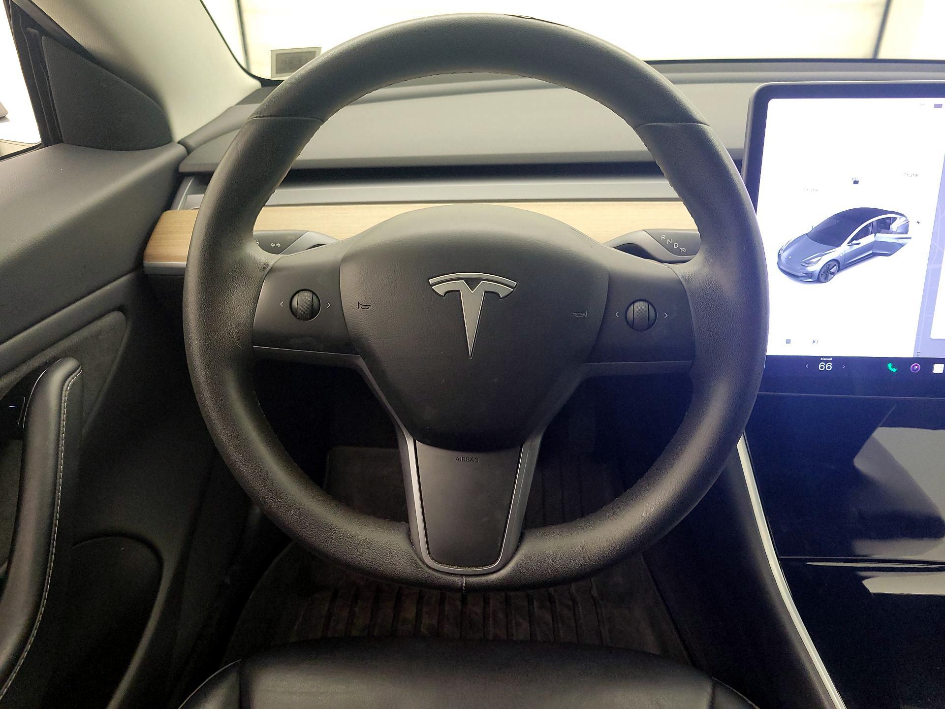 Thumbnail: 2020 Tesla Model 3 - 10