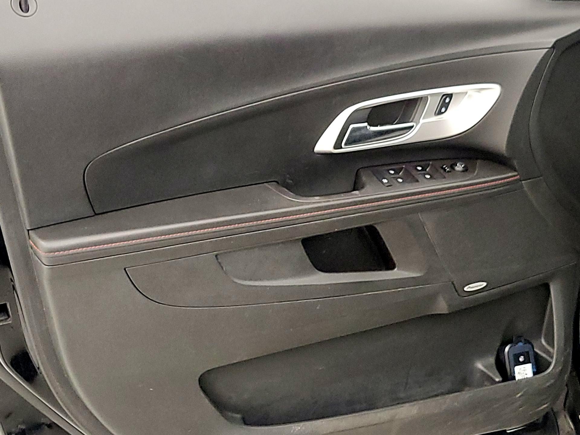 Thumbnail: 2015 Chevrolet Equinox - 12