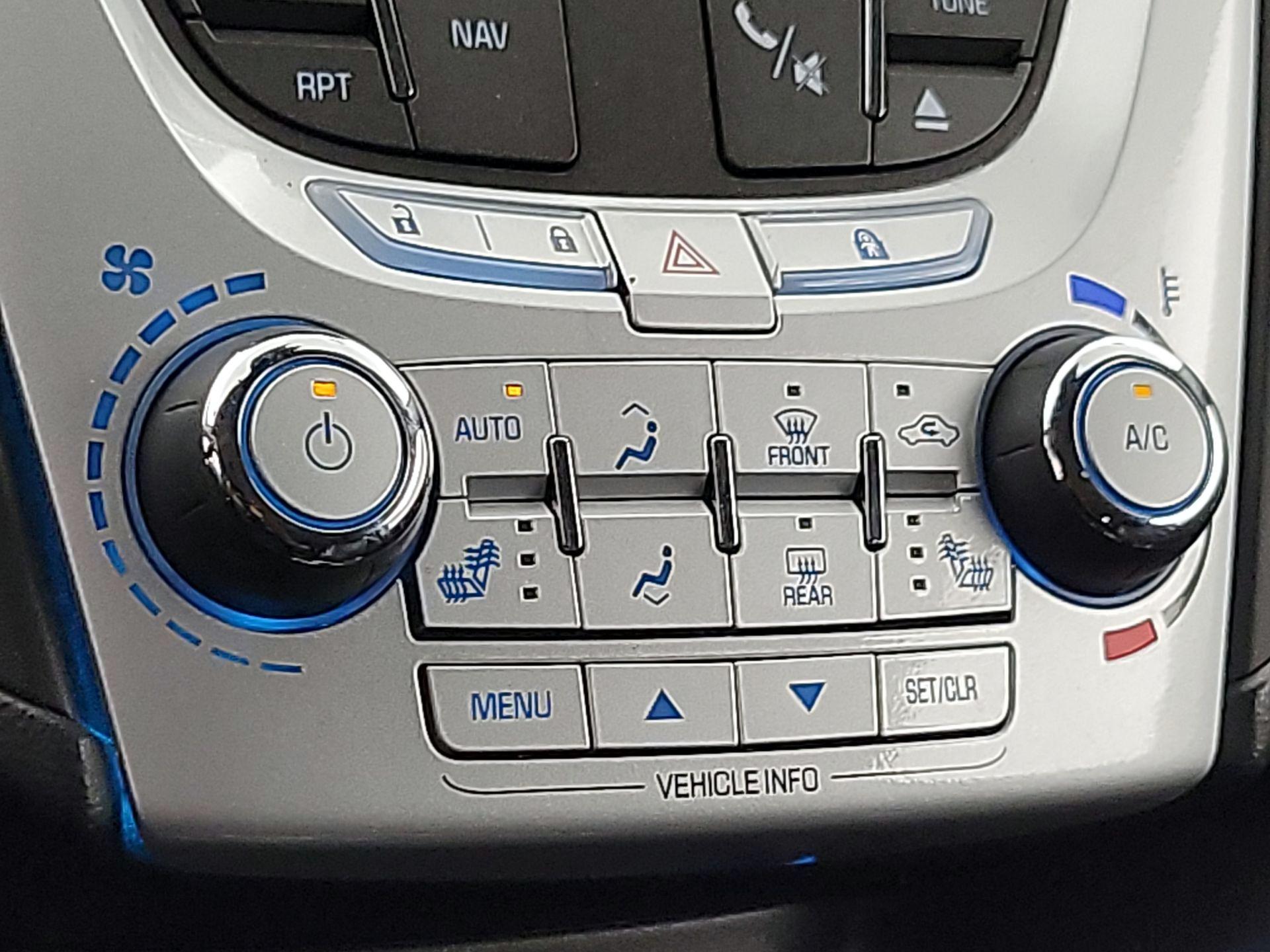 Thumbnail: 2015 Chevrolet Equinox - 17