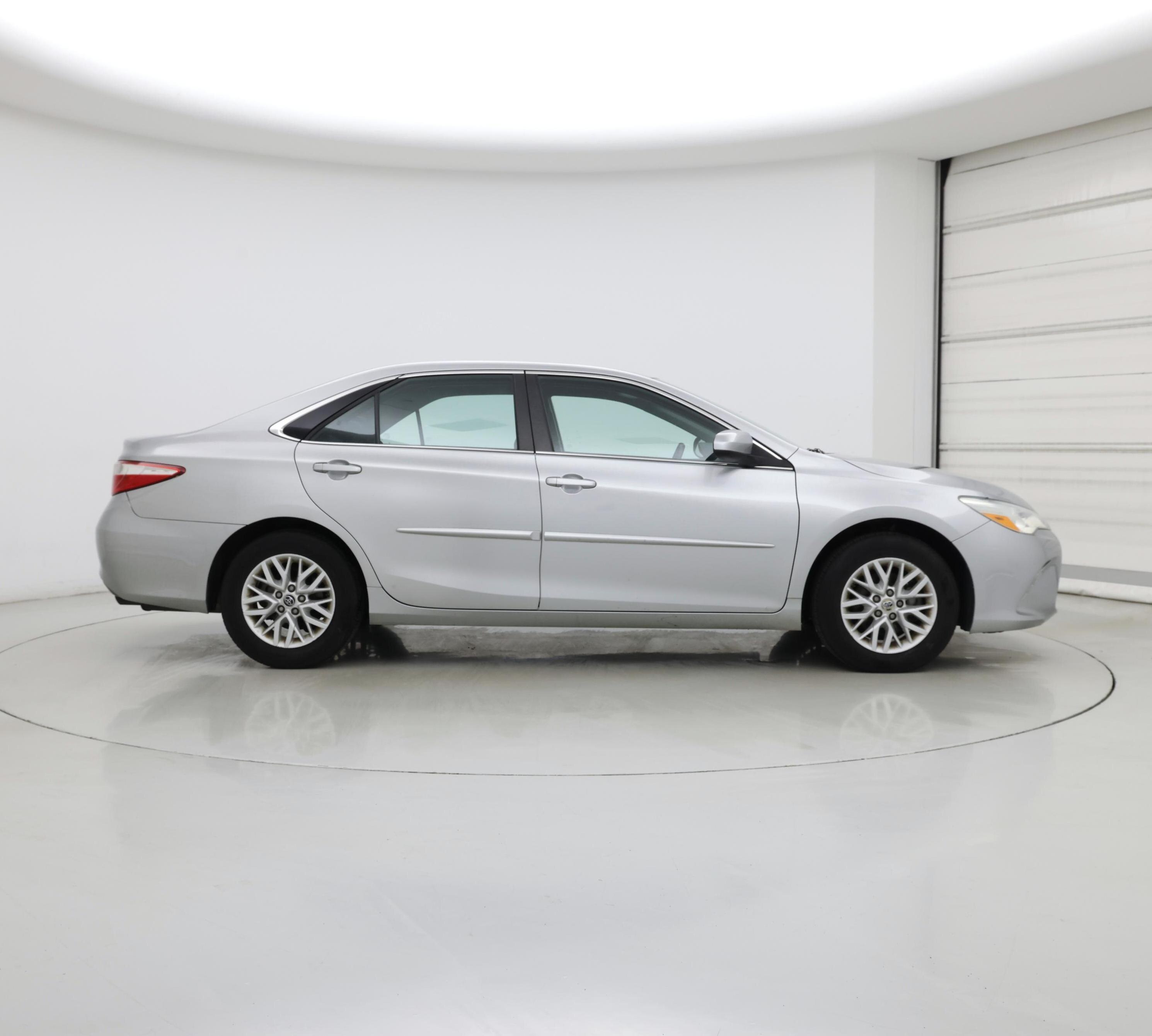 Thumbnail: 2016 Toyota Camry - 7