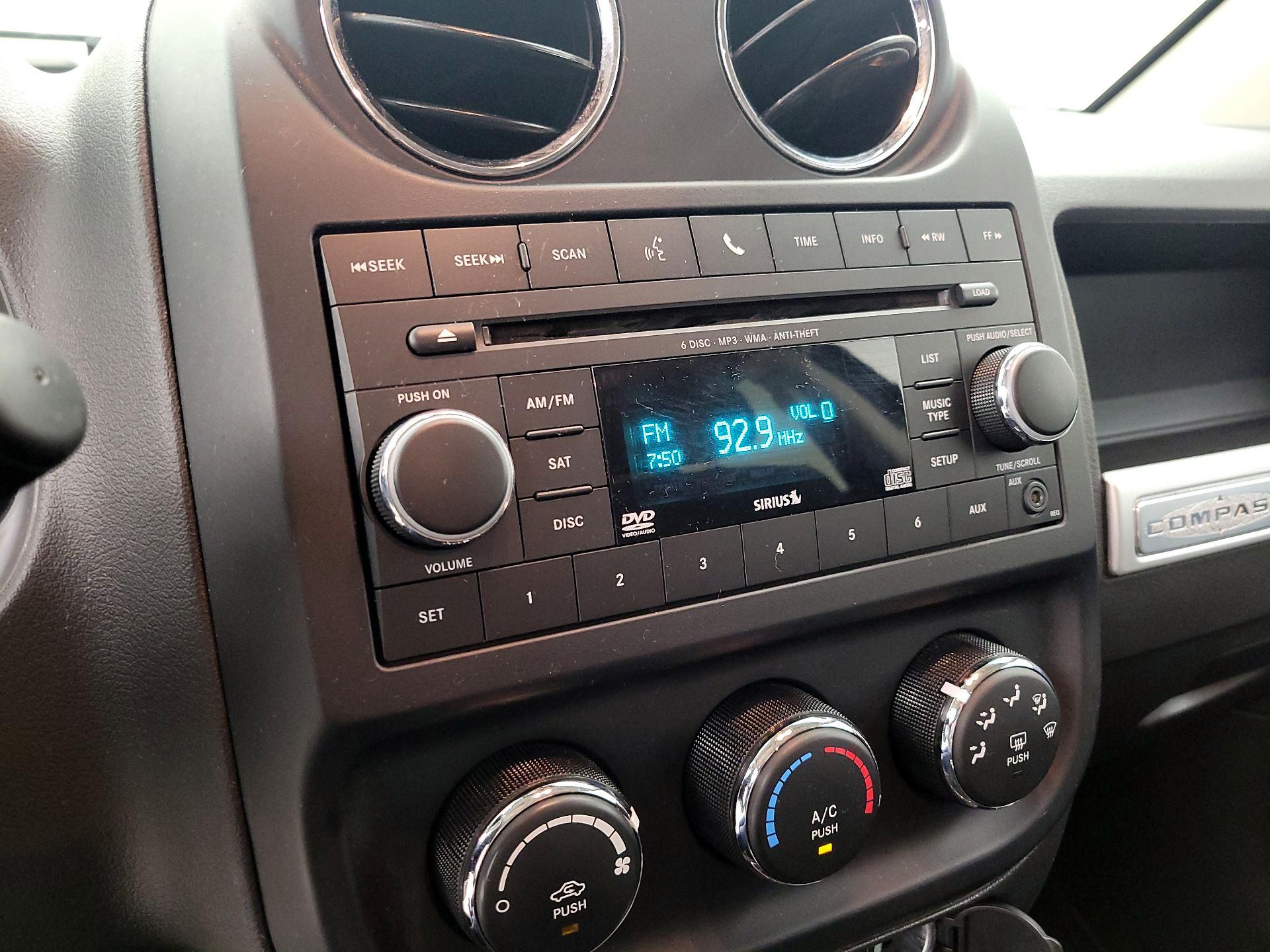 Thumbnail: 2014 Jeep Compass - 13