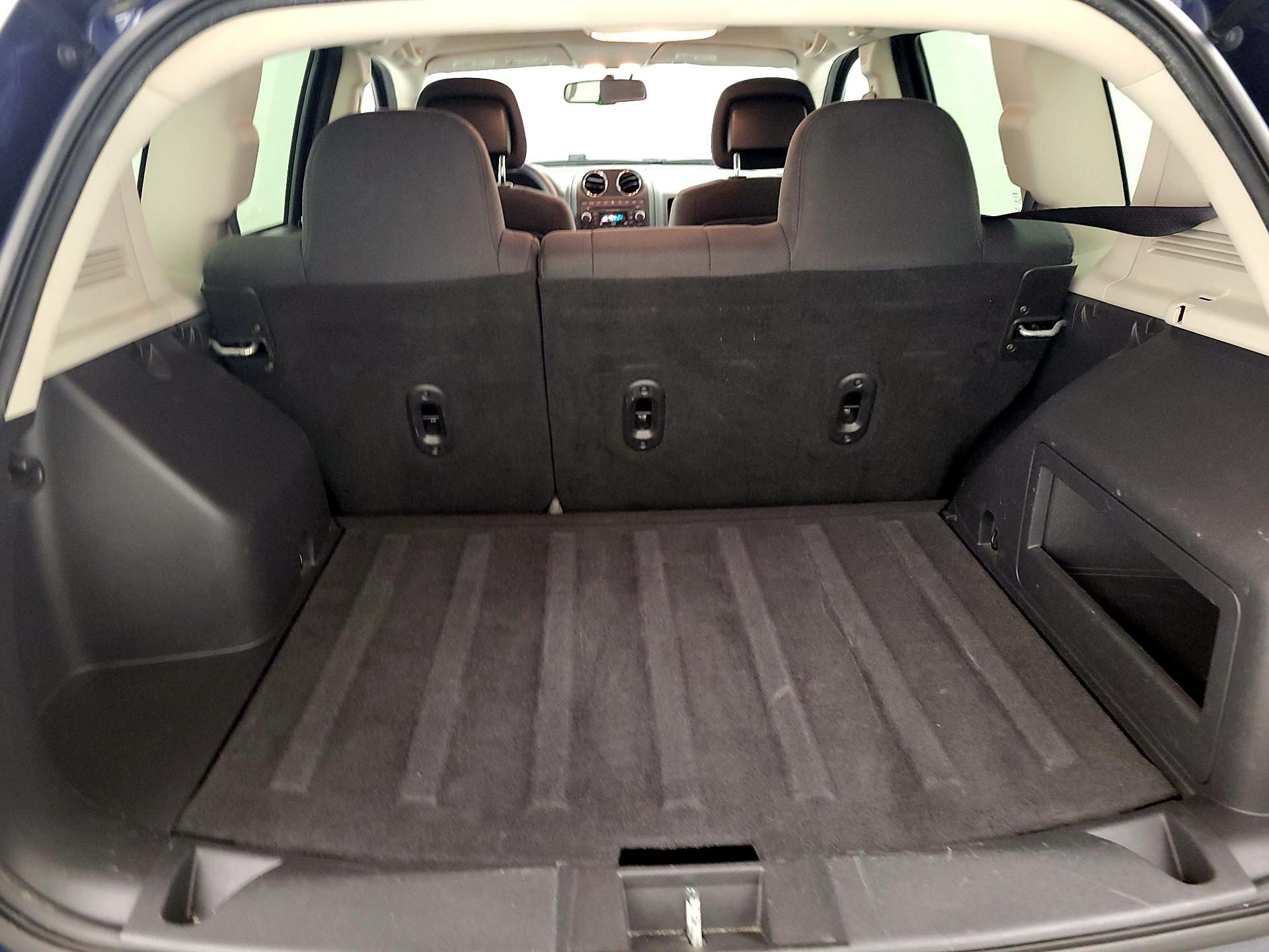 Thumbnail: 2014 Jeep Compass - 18