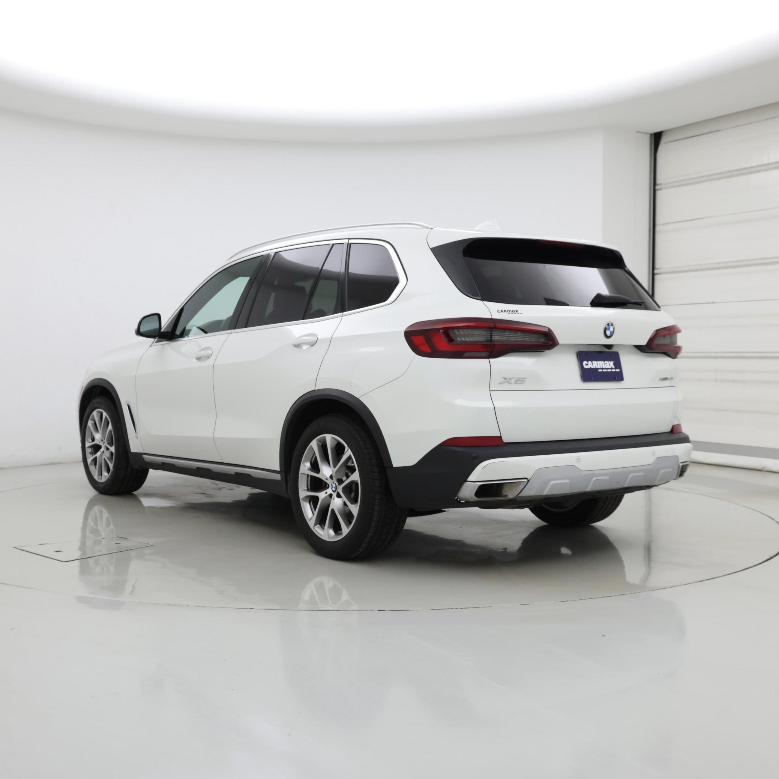 Thumbnail: 2023 BMW X5 - 2