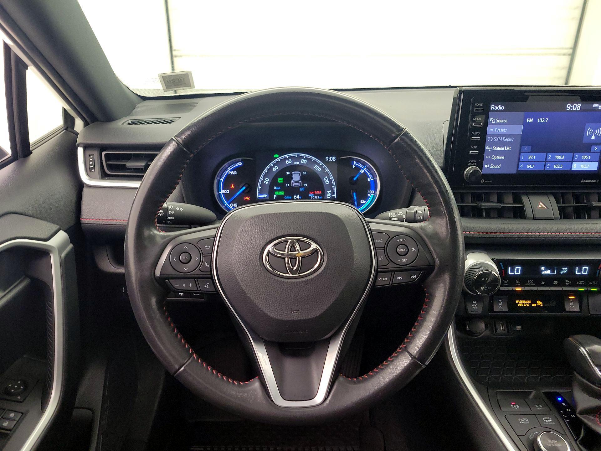 Thumbnail: 2022 Toyota RAV4 - 10
