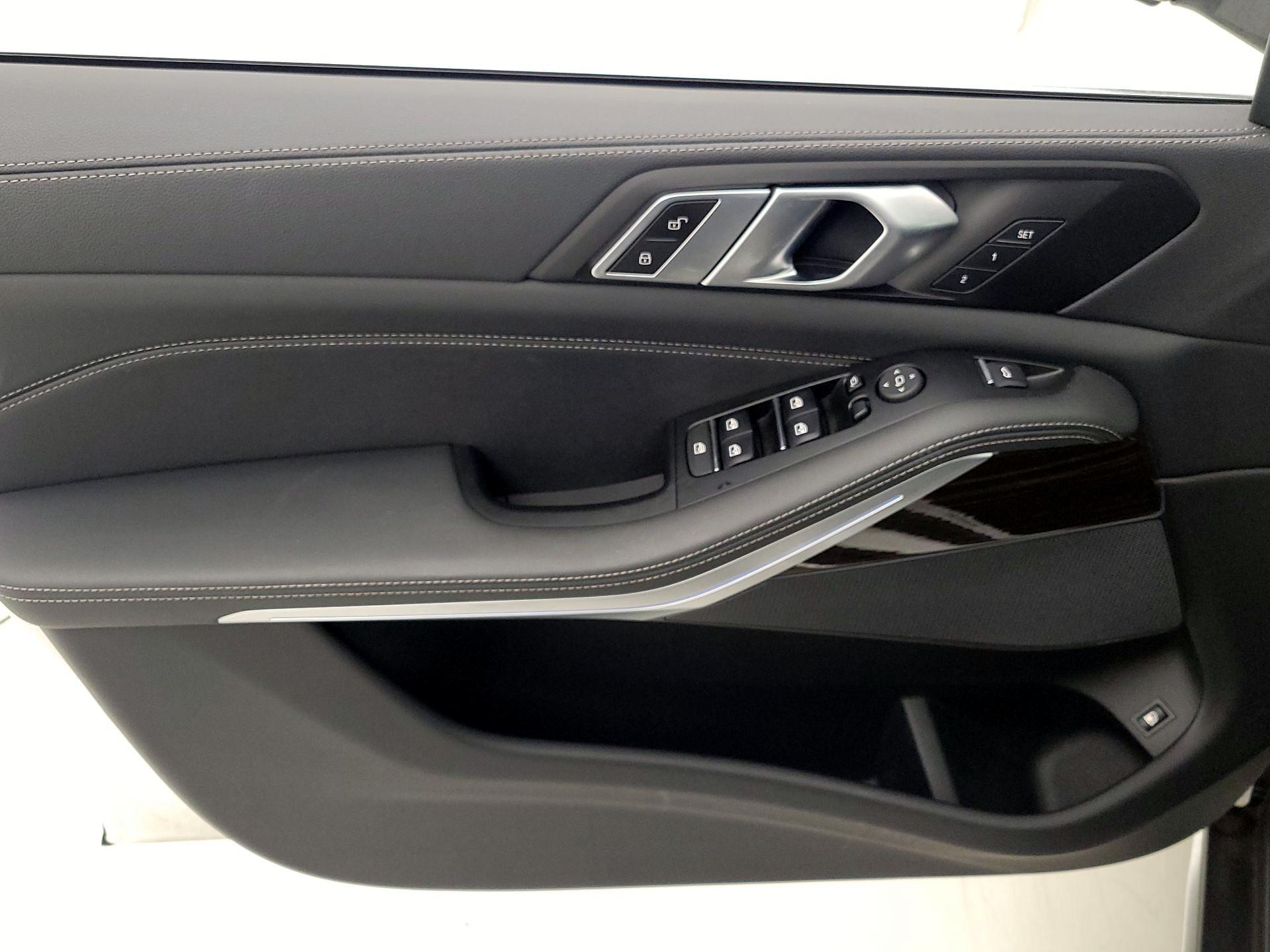 Thumbnail: 2023 BMW X5 - 12
