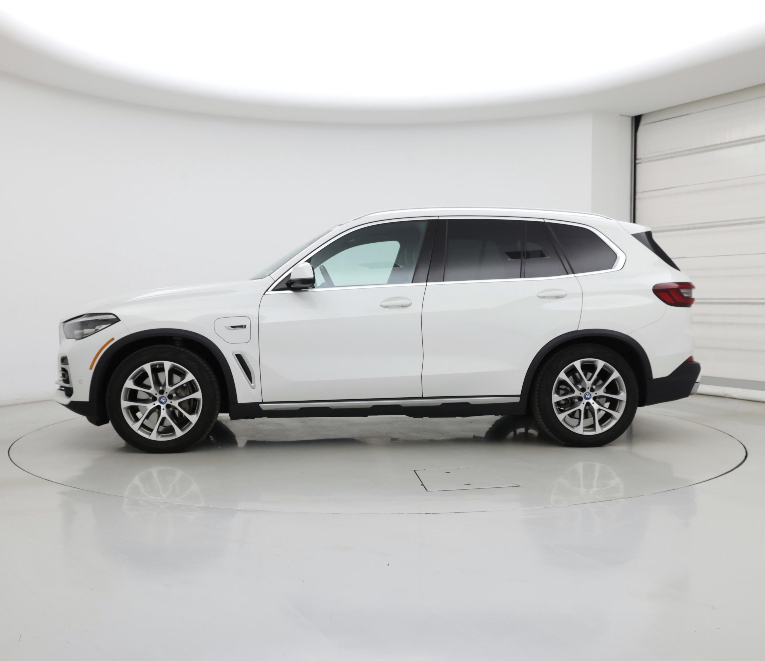 Thumbnail: 2023 BMW X5 - 3