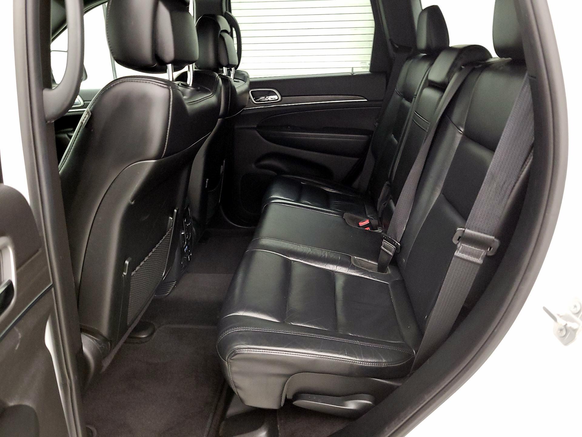 Thumbnail: 2018 Jeep Grand Cherokee - 19