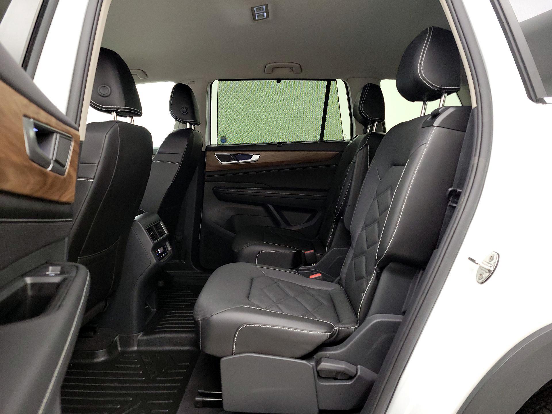 Thumbnail: 2024 Volkswagen Atlas - 19