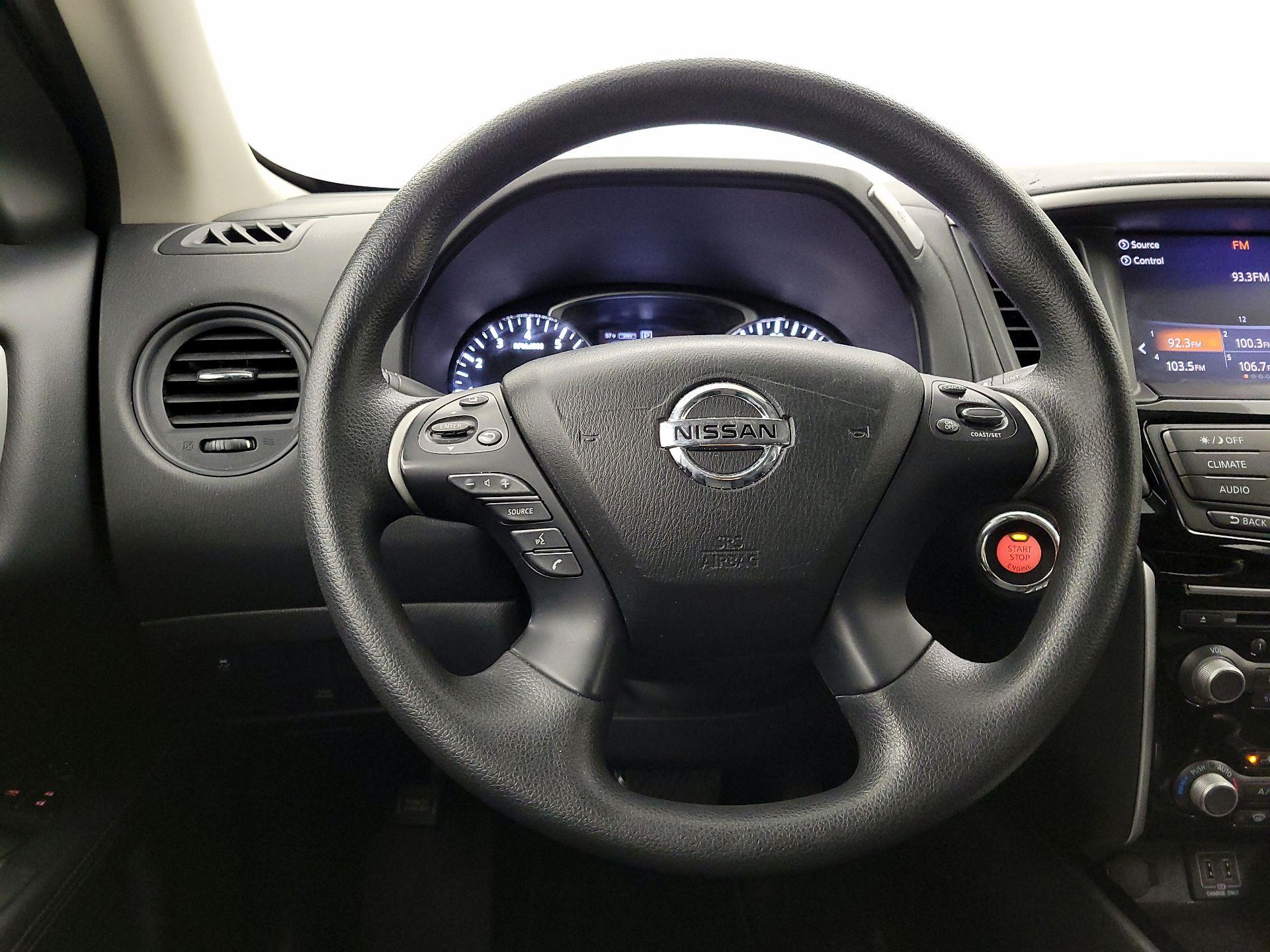 Thumbnail: 2018 Nissan Pathfinder - 10