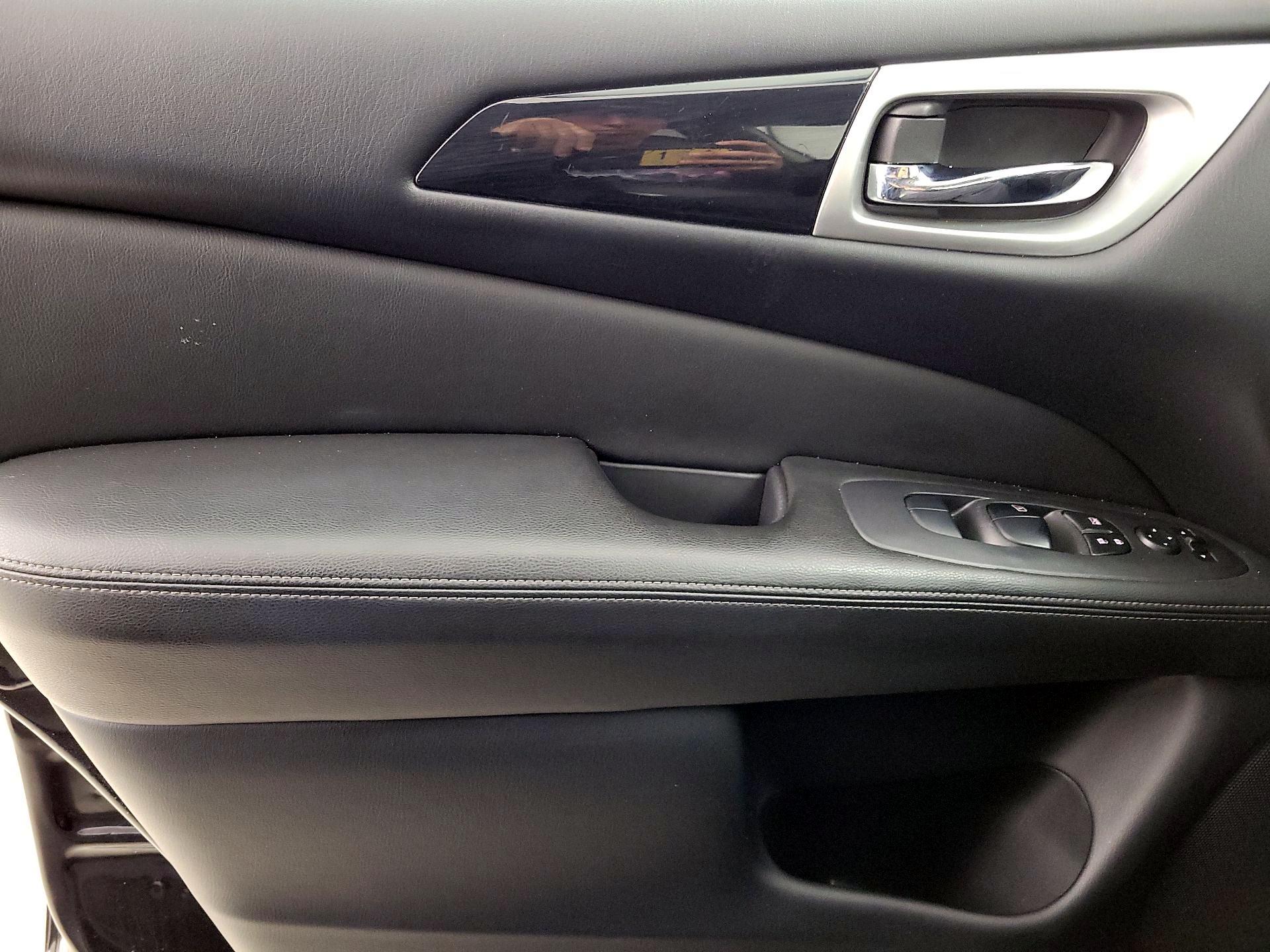 Thumbnail: 2018 Nissan Pathfinder - 12