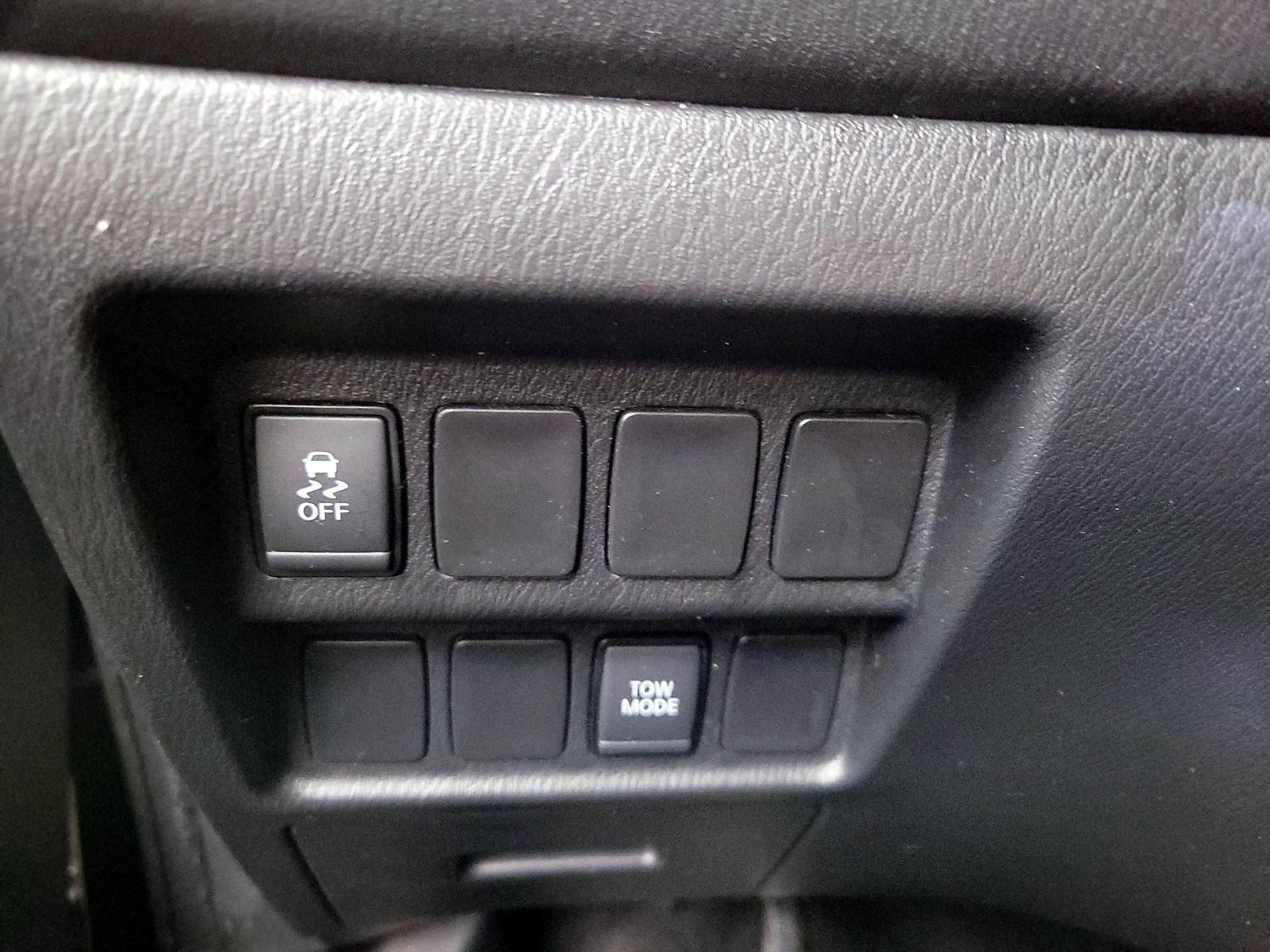 Thumbnail: 2018 Nissan Pathfinder - 13