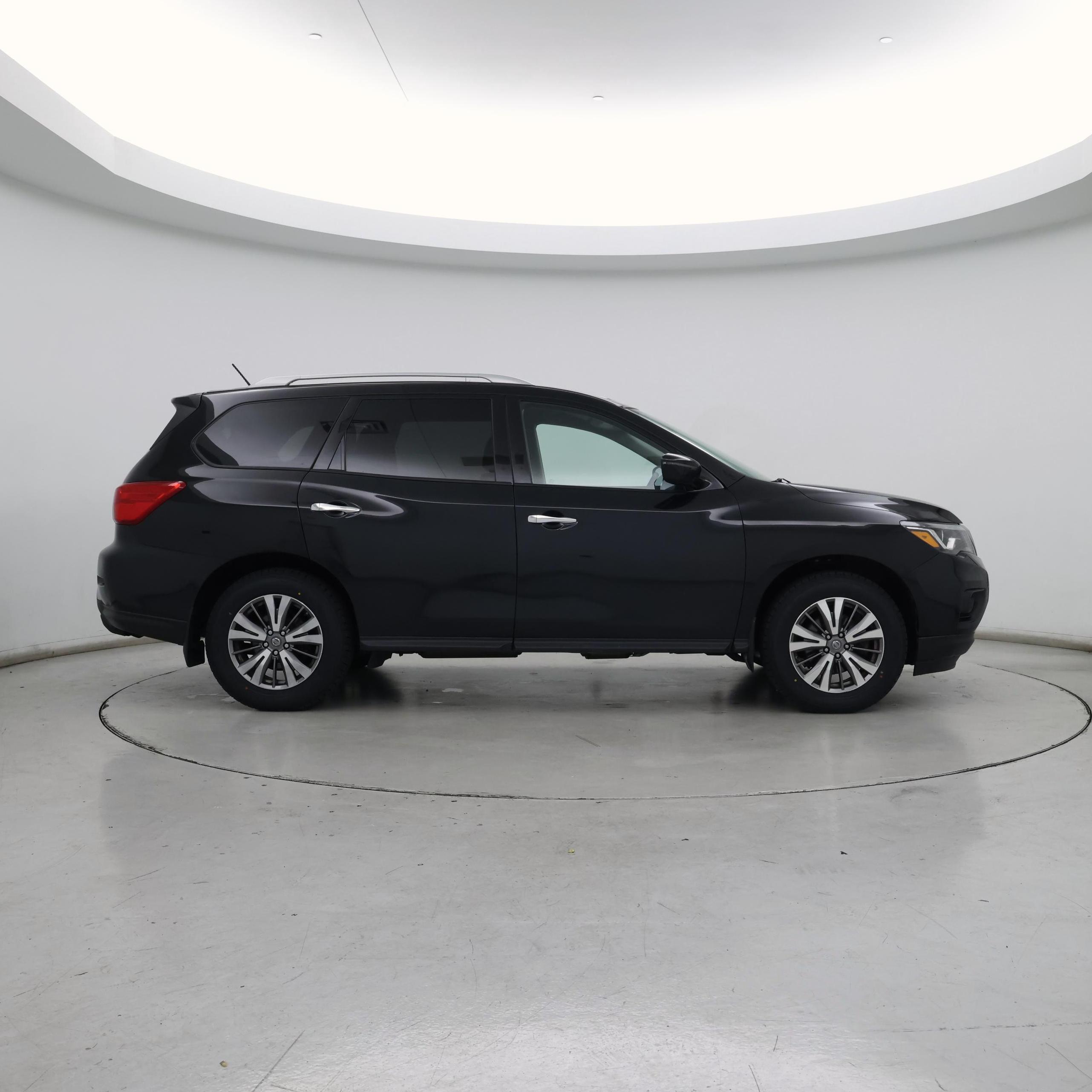 Thumbnail: 2018 Nissan Pathfinder - 7