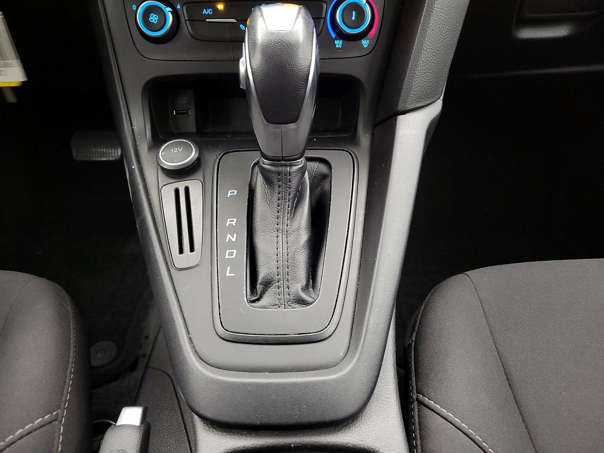 Thumbnail: 2016 Ford Focus - 17