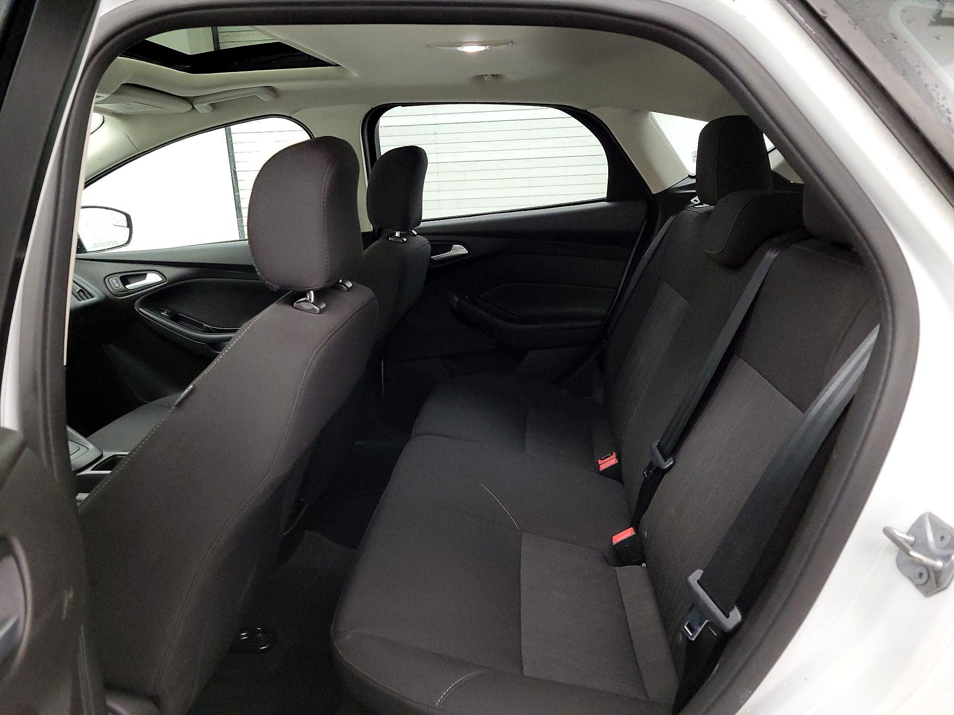 Thumbnail: 2016 Ford Focus - 20