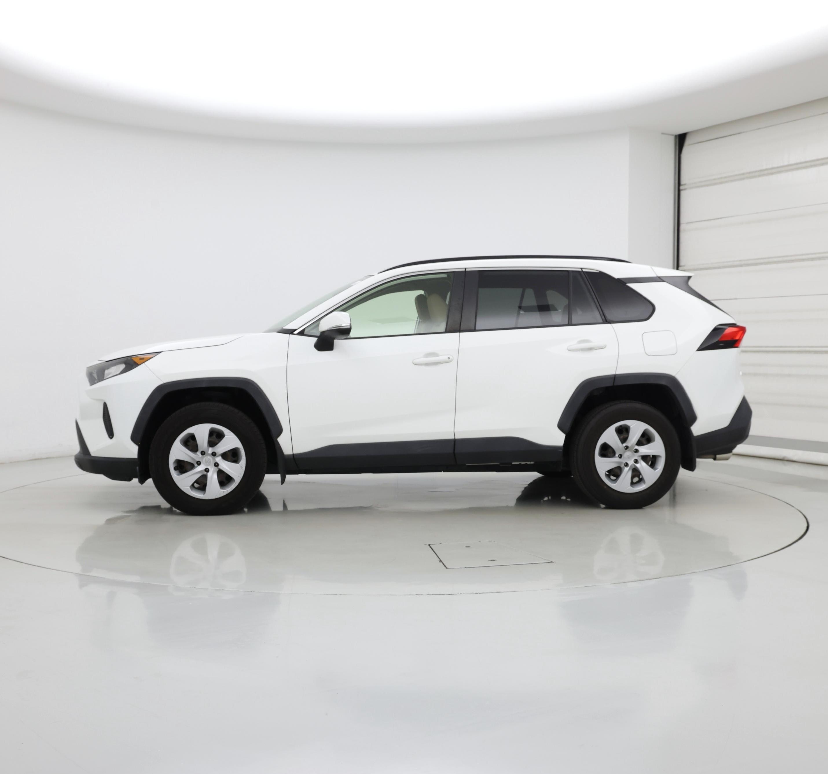 Thumbnail: 2020 Toyota RAV4 - 3