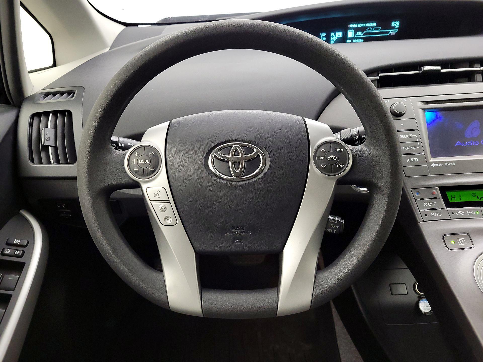 Thumbnail: 2015 Toyota Prius - 10