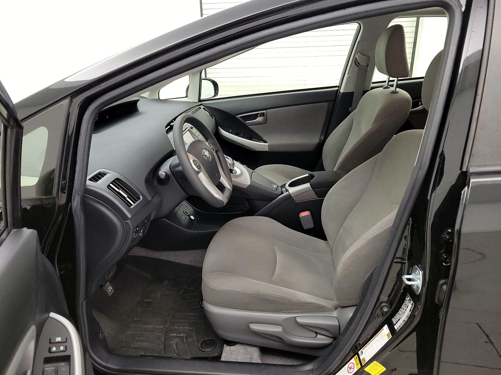 Thumbnail: 2015 Toyota Prius - 11