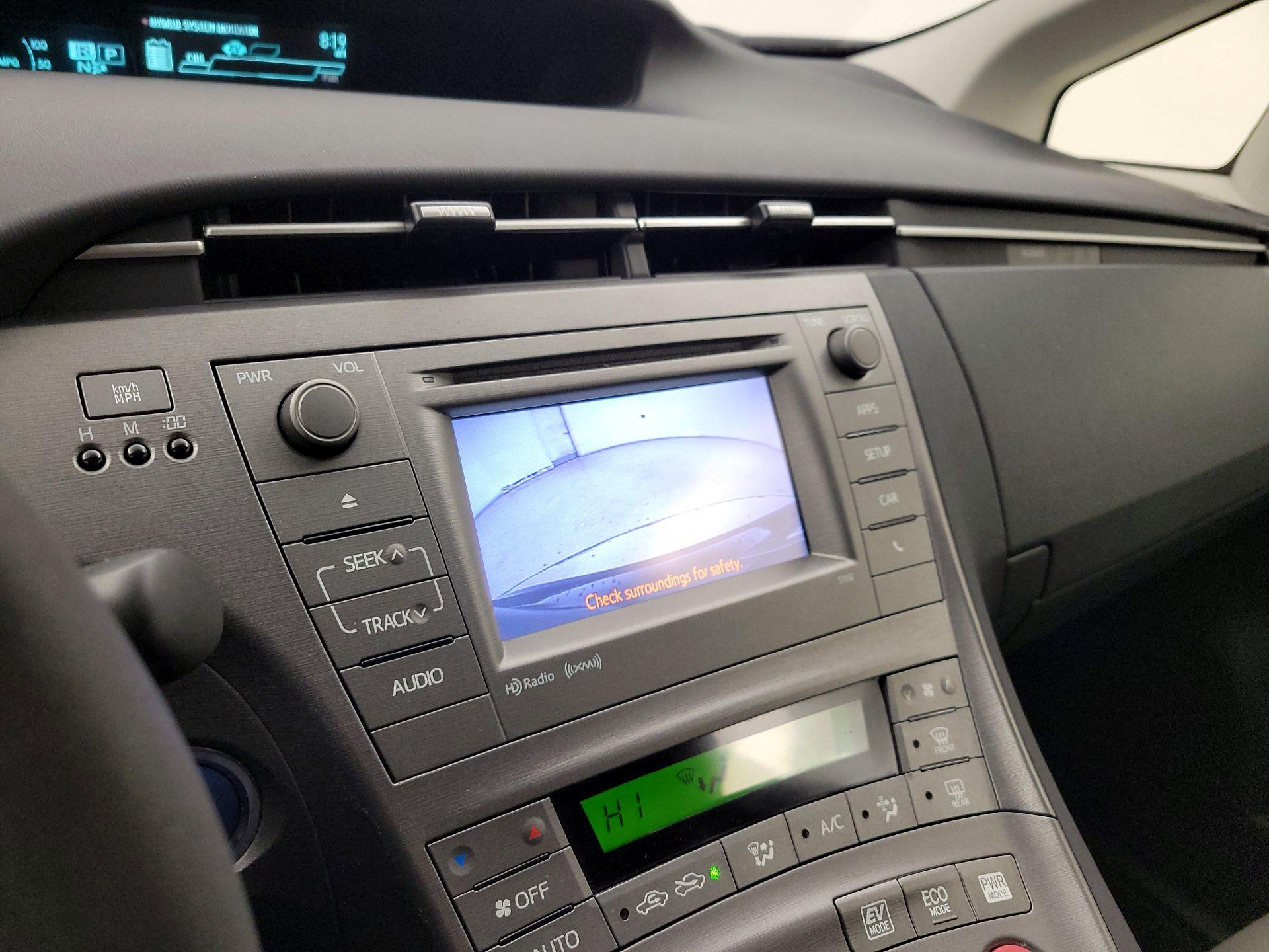 Thumbnail: 2015 Toyota Prius - 14